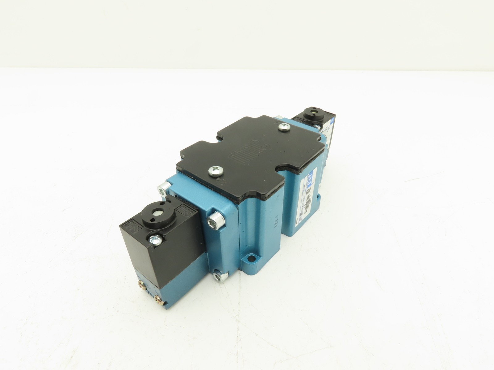 MAC 6541B-000-PM-111DA Pneumatic Solenoid Valve 150psi 120V PME-111DABE