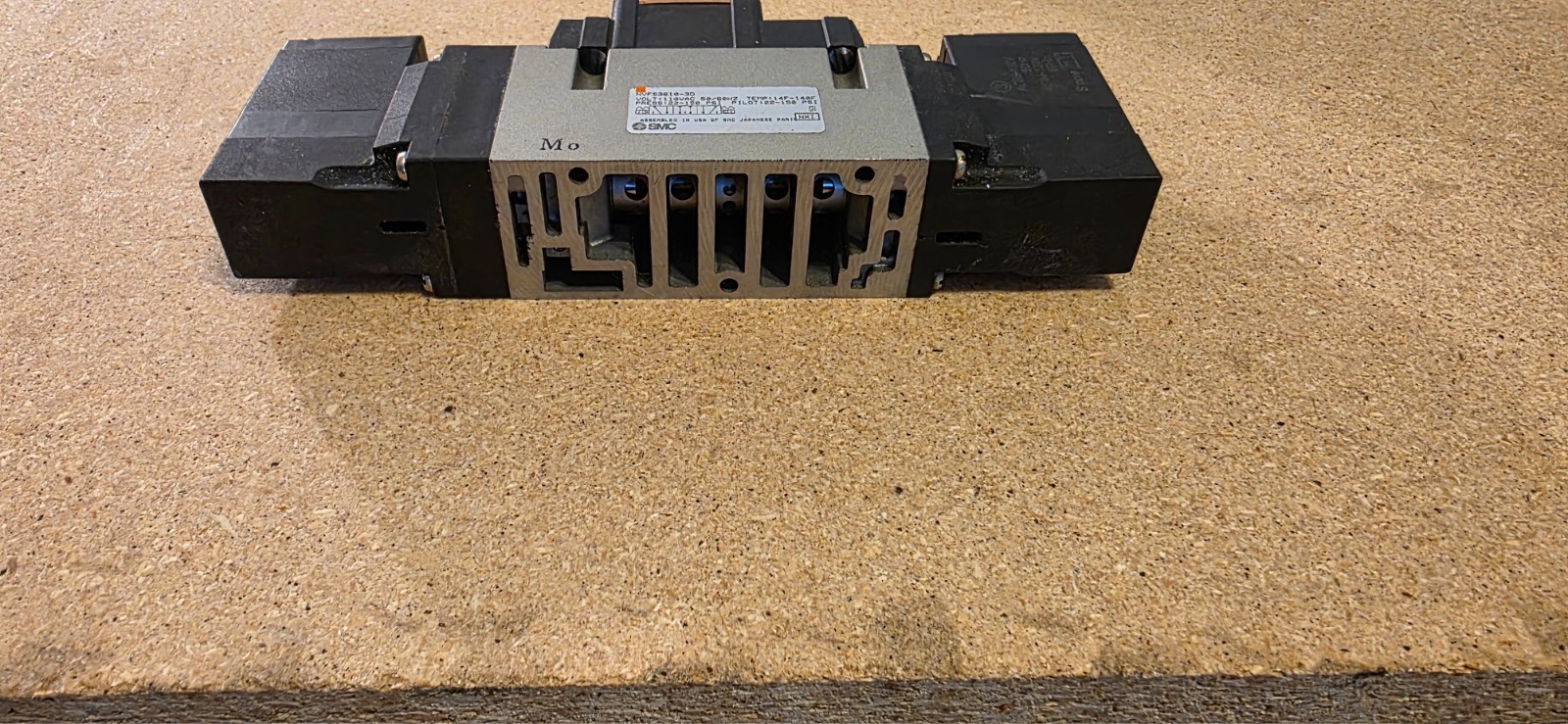 SMC NVFS3610-3D SOLENOID VALVE, VFS30000 SERIES, 5 PORT, 110VAC, DIN TERM