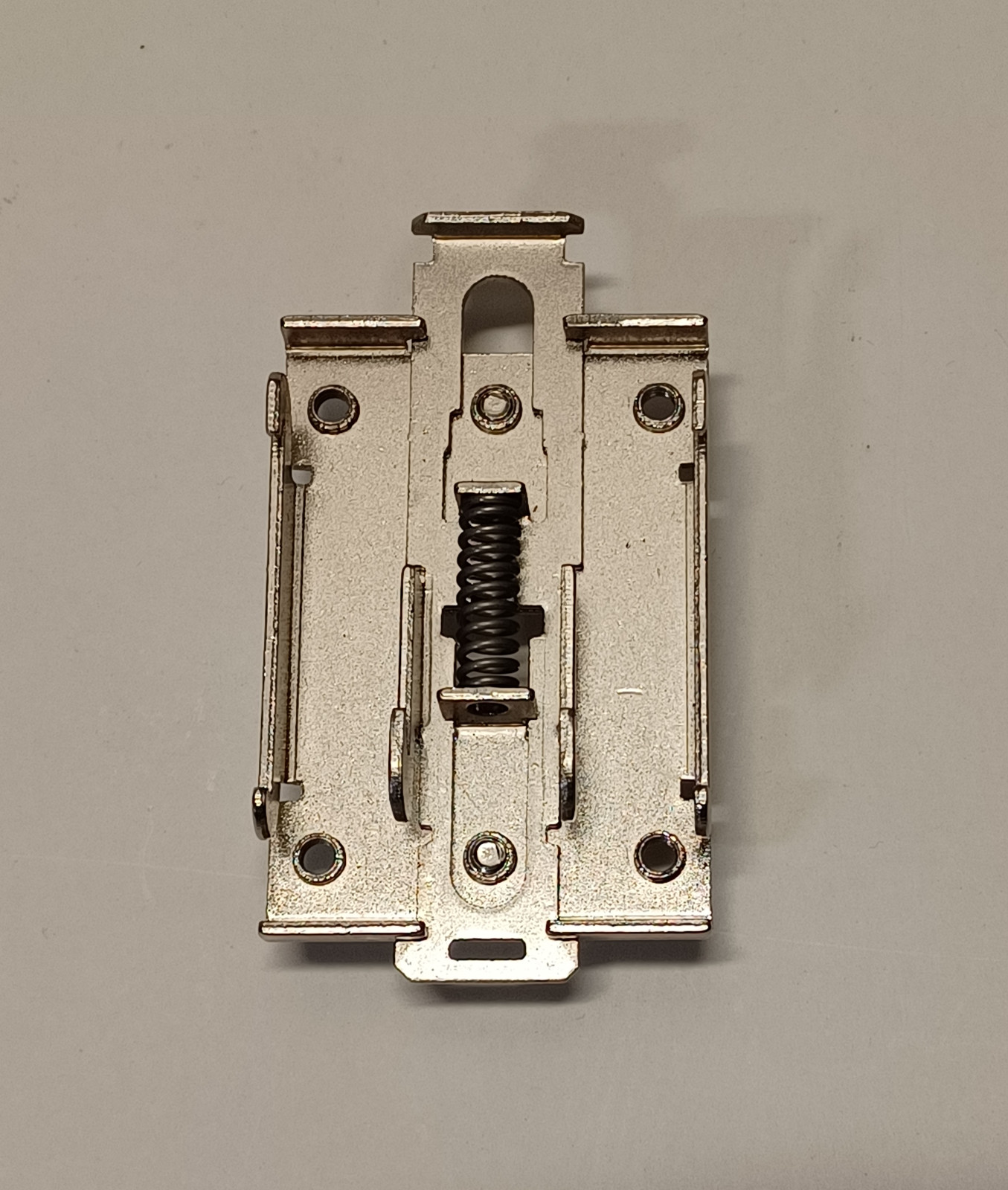 35mm DIN Rail Mounting bracket for SSR or Flasher – SSR /Heatsink mount clip