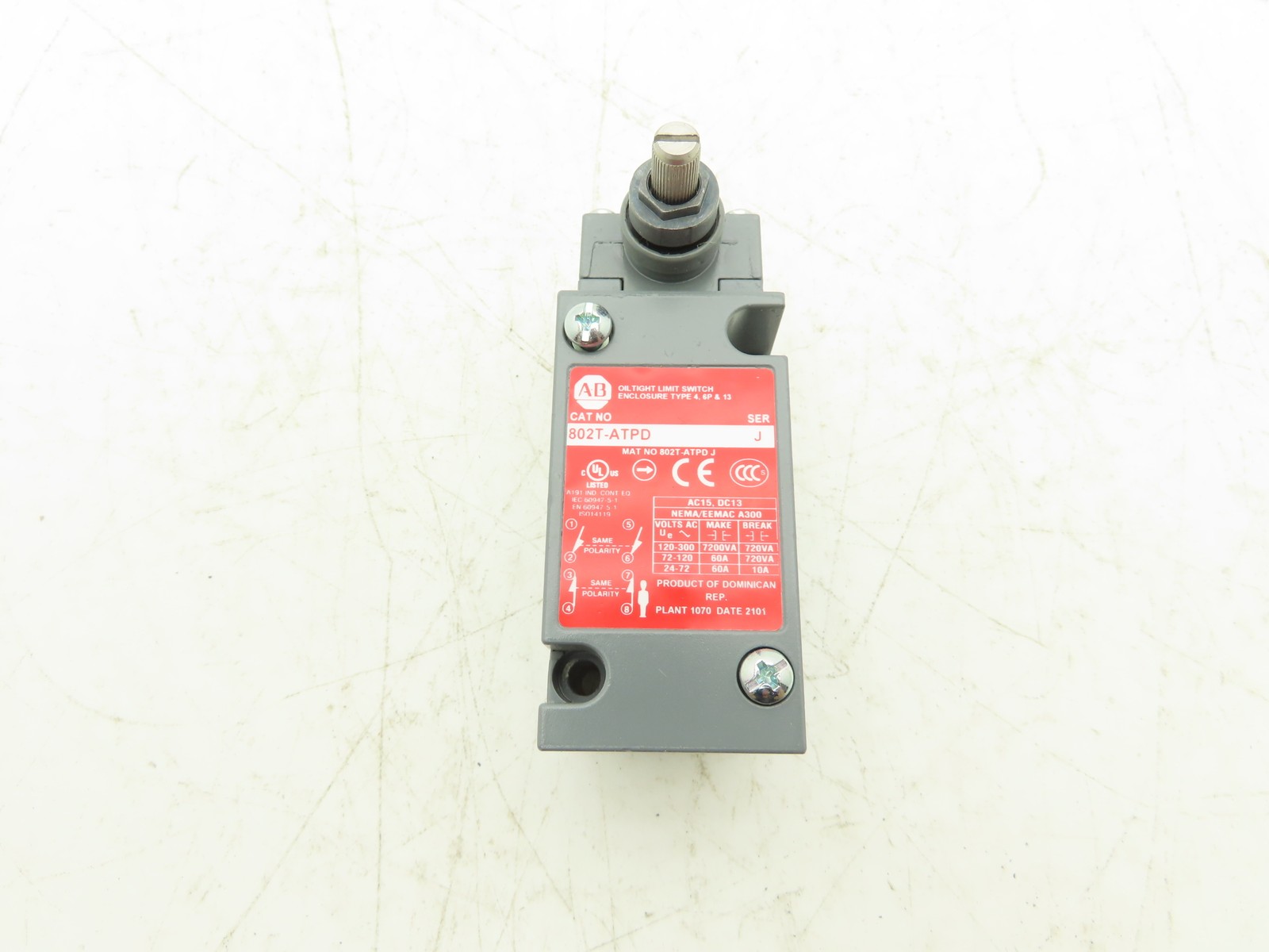 Allen Bradley 802T-ATPD Plug In Oiltight Limit Switch Roller Arm Spring Return