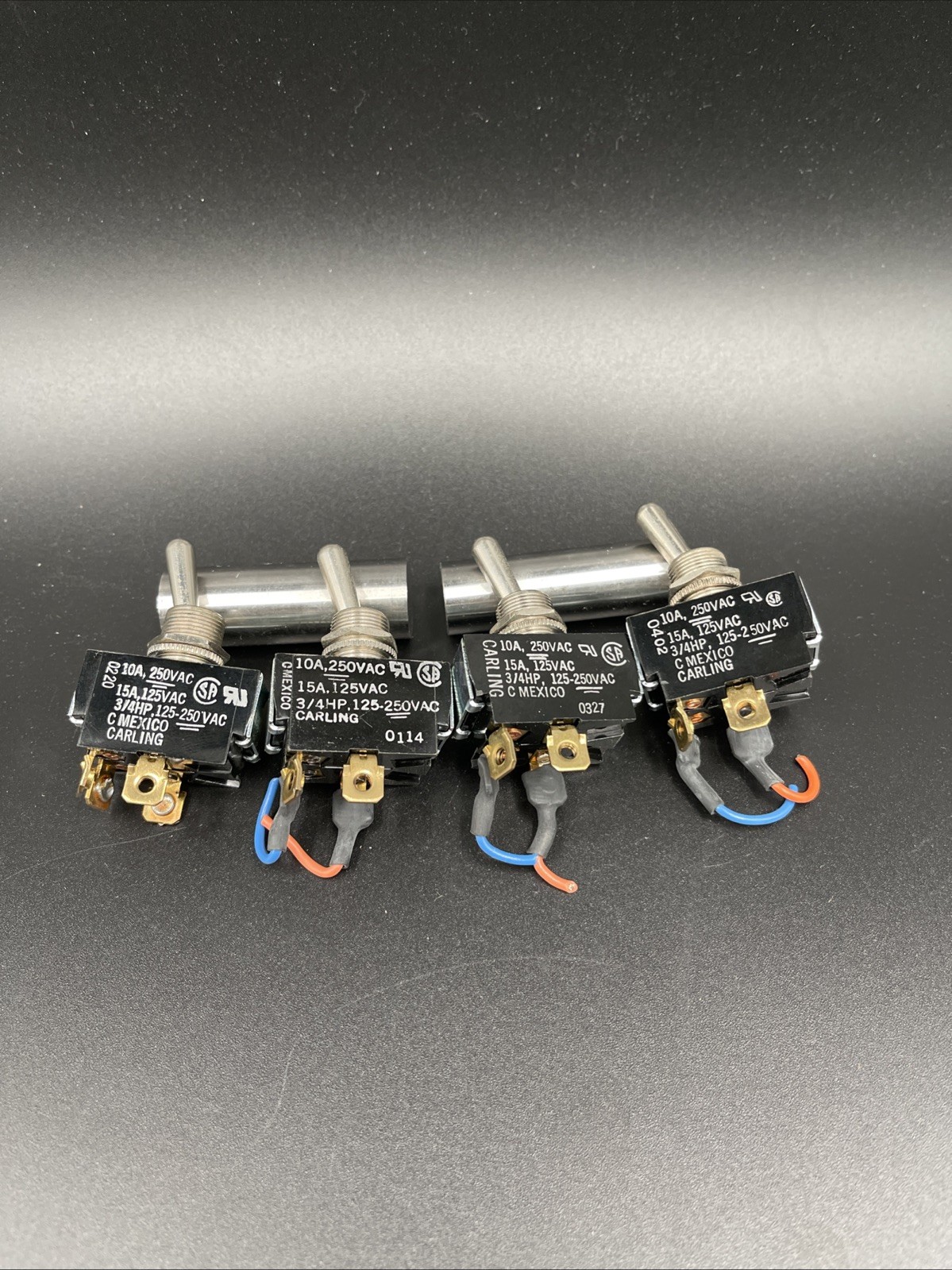 Carling Toggle Switch 10A, 250V AC 15A 125V AC 3/4 HP 125-250V AC Lot 4