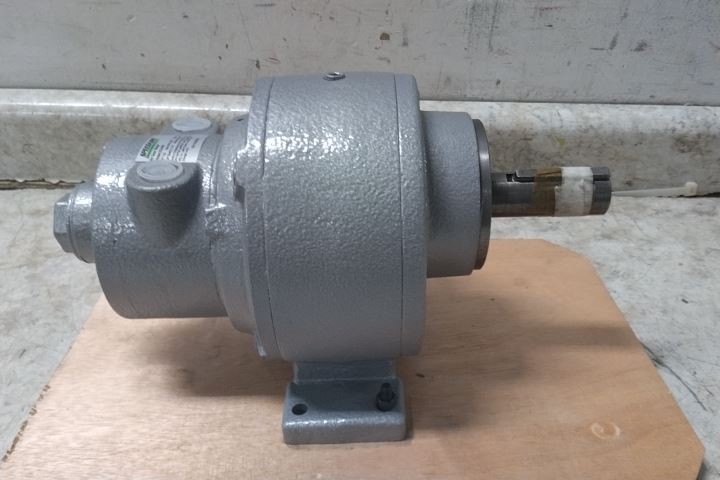 Speedaire 22UX81 1.25 HP 200 RPM 60 Max CFM 80 Max PSI Air Gearmotor
