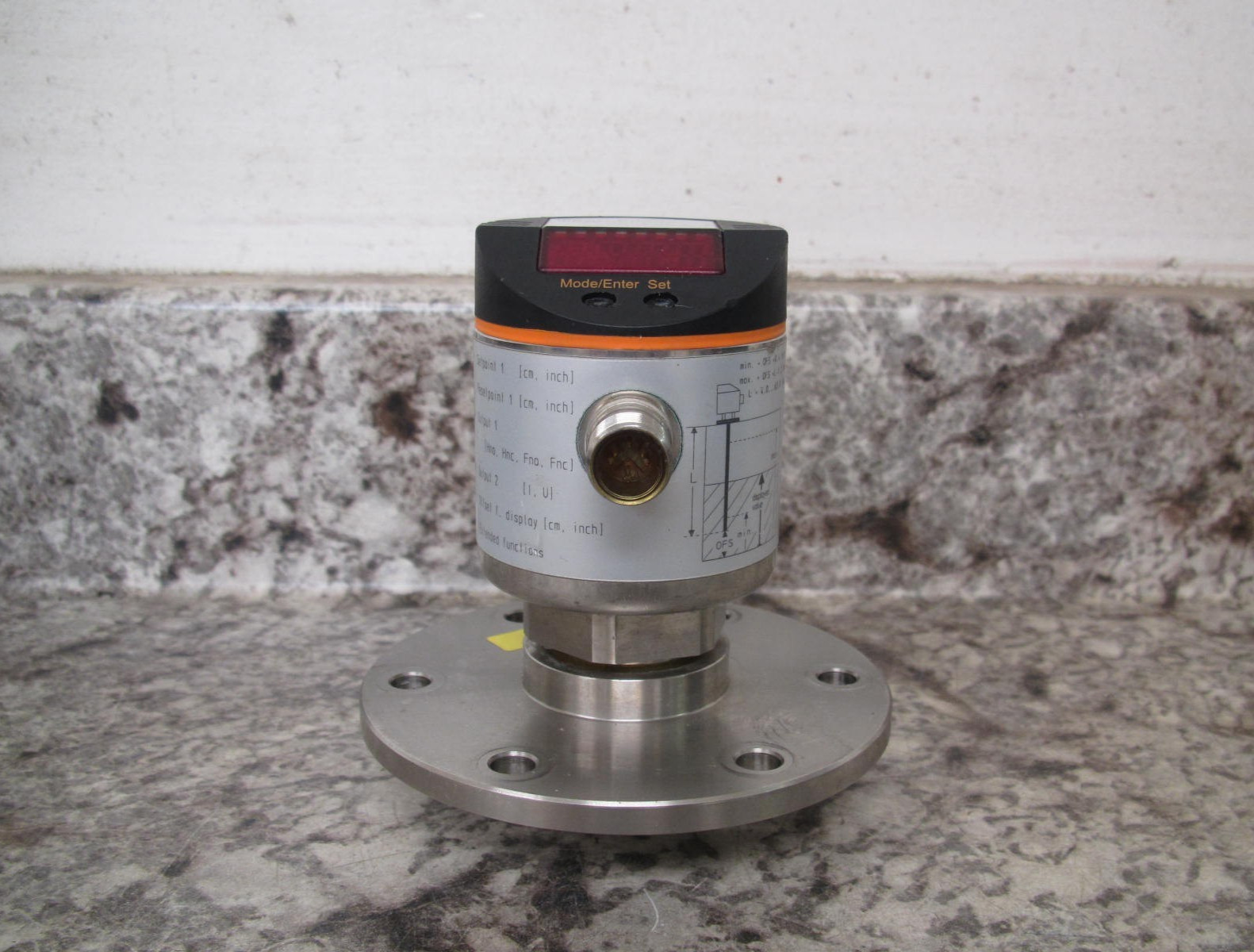 IFM LR3300 / LR0000B-BN34AMPKG/US Continuous Level Sensor Used Free Shipping