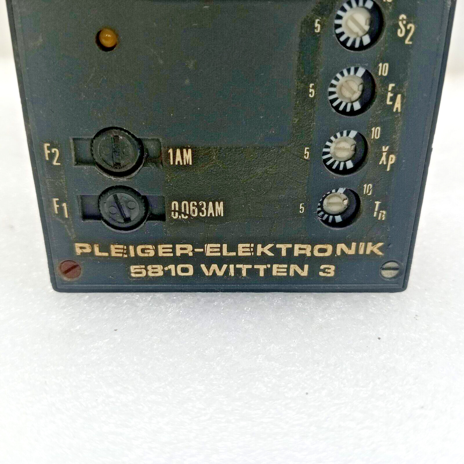 COSMETIC DAMAGE Pleiger-Elektronik 5810 Witten 3 Type 362-D