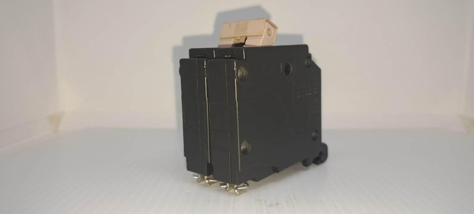 Cutler Hammer EATON CH230 2 Pole 30 Amp 120/240V Circuit Breaker Flaw