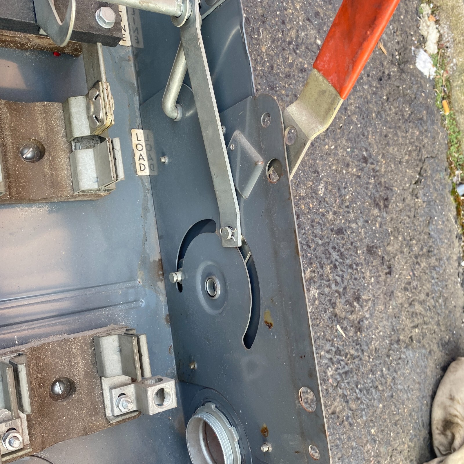 GENERAL 2003 UTI SAFETY SWITCH TYPE D 200AMPS 230VAC 3-POLE ENCLOESD SWITCH 🎯