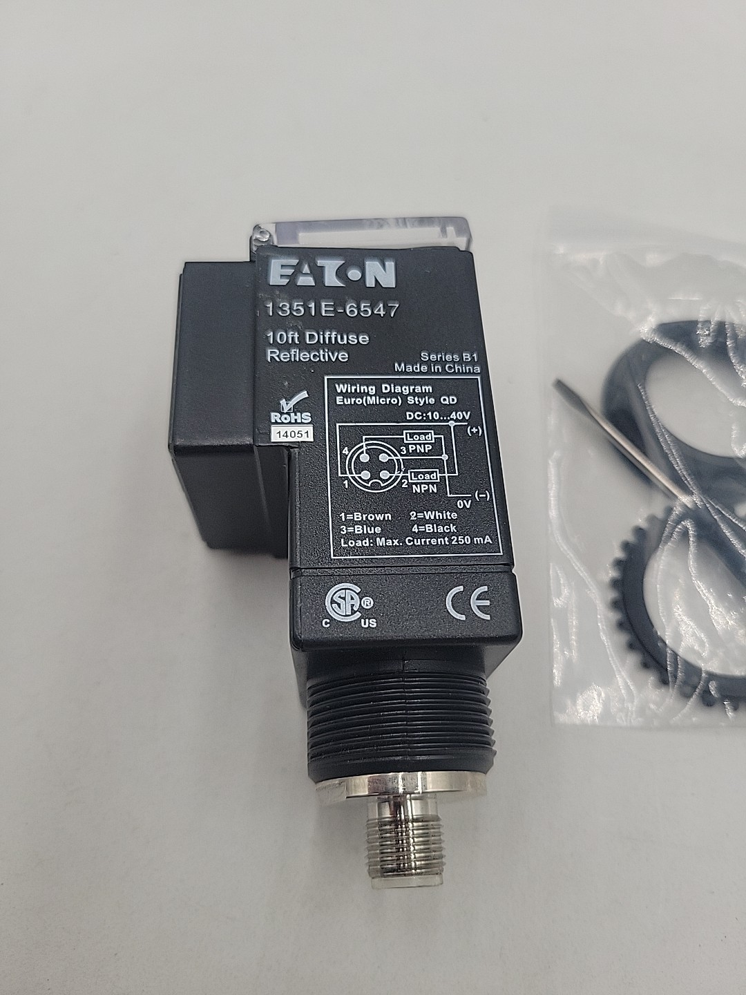 Eaton 1351E-6547 Photoelectric Sensor Enhanced 50 Series Diffuse 10ft 10-40VDC