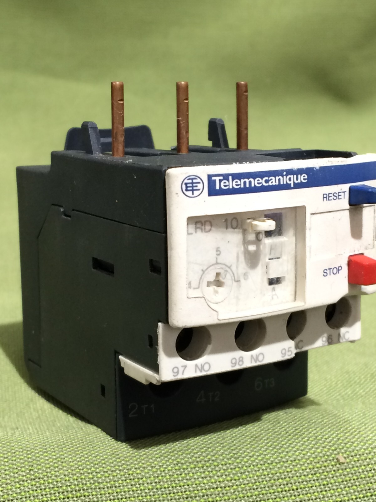 SQUARE D SCHNEIDER ELECTRIC LRD 10