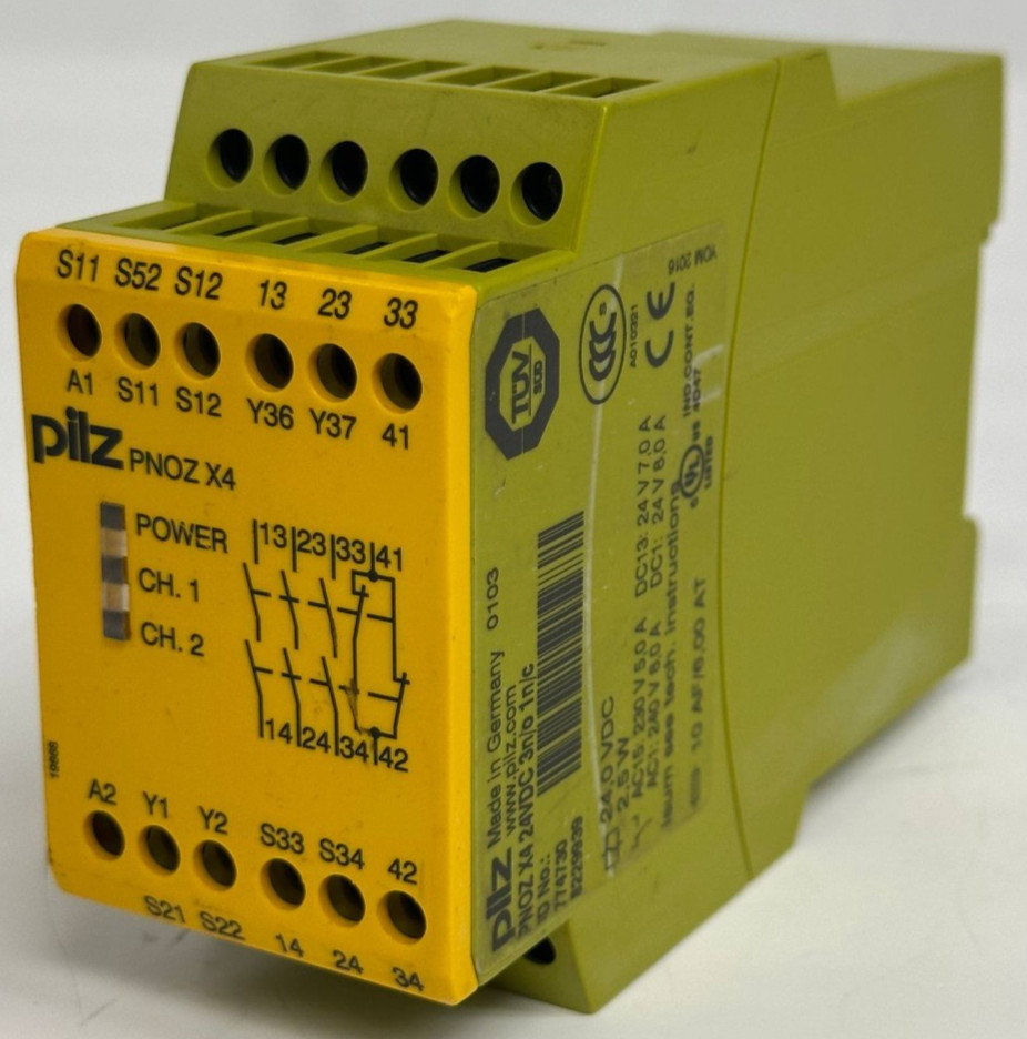 PILZ PNOZ X4 24VDC SAFETY RELAY 774730 3NO 1NC E-STOP SAFETY CONTROLLER