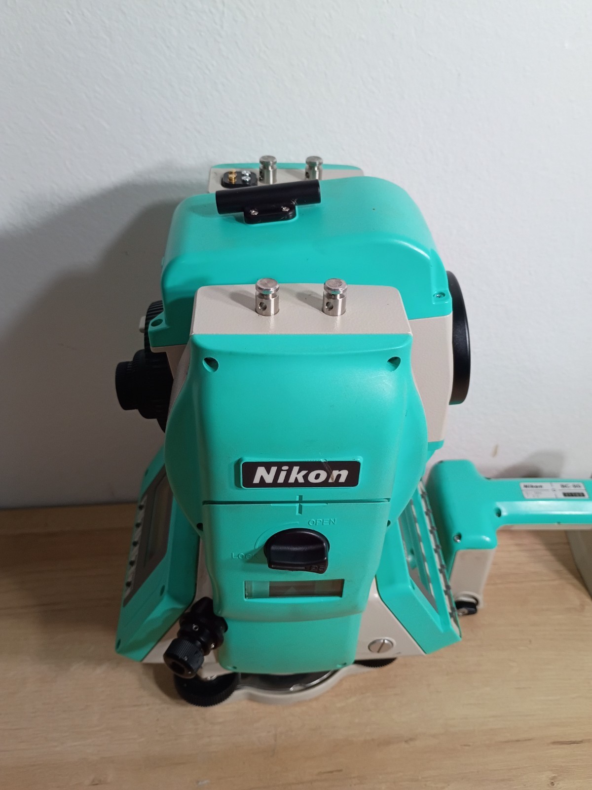 Nikon NPL-821 Field Station Total Station Bundle – Untested – w/ Tribrach, BC-80