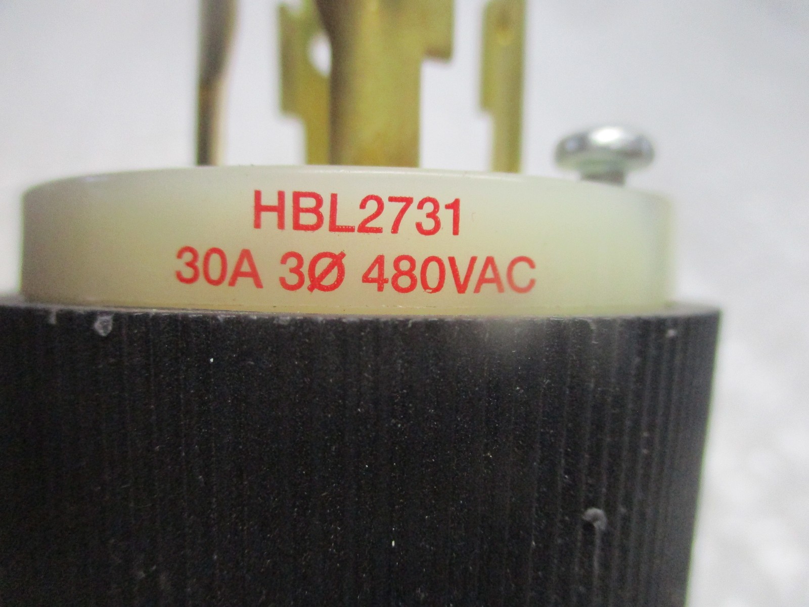 HUBBELL HBL2731 PLUG LOT OF 3 NSNP