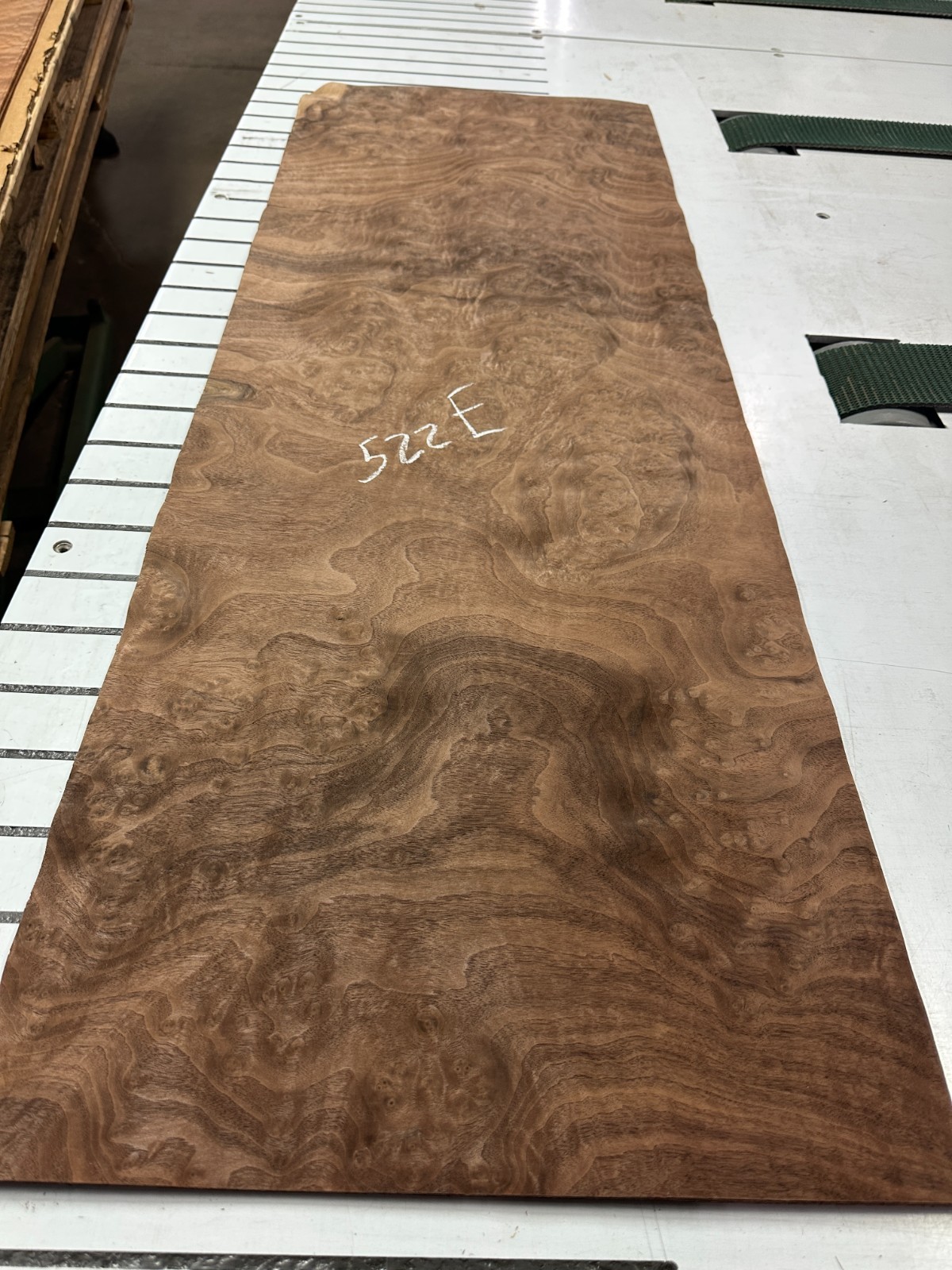 Walnut Burl Raw Wood Veneer 2 sheets 50″ x 18″ 522E