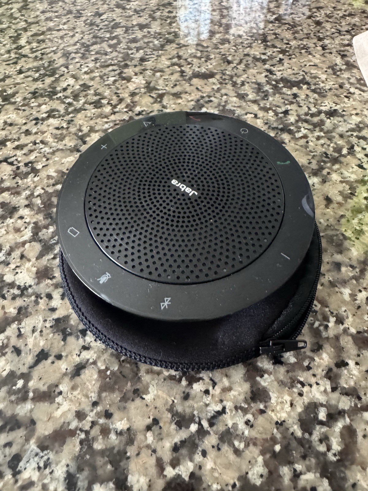 Jabra Bluetooth Portable Audio Conferencing Speakerphone with Case