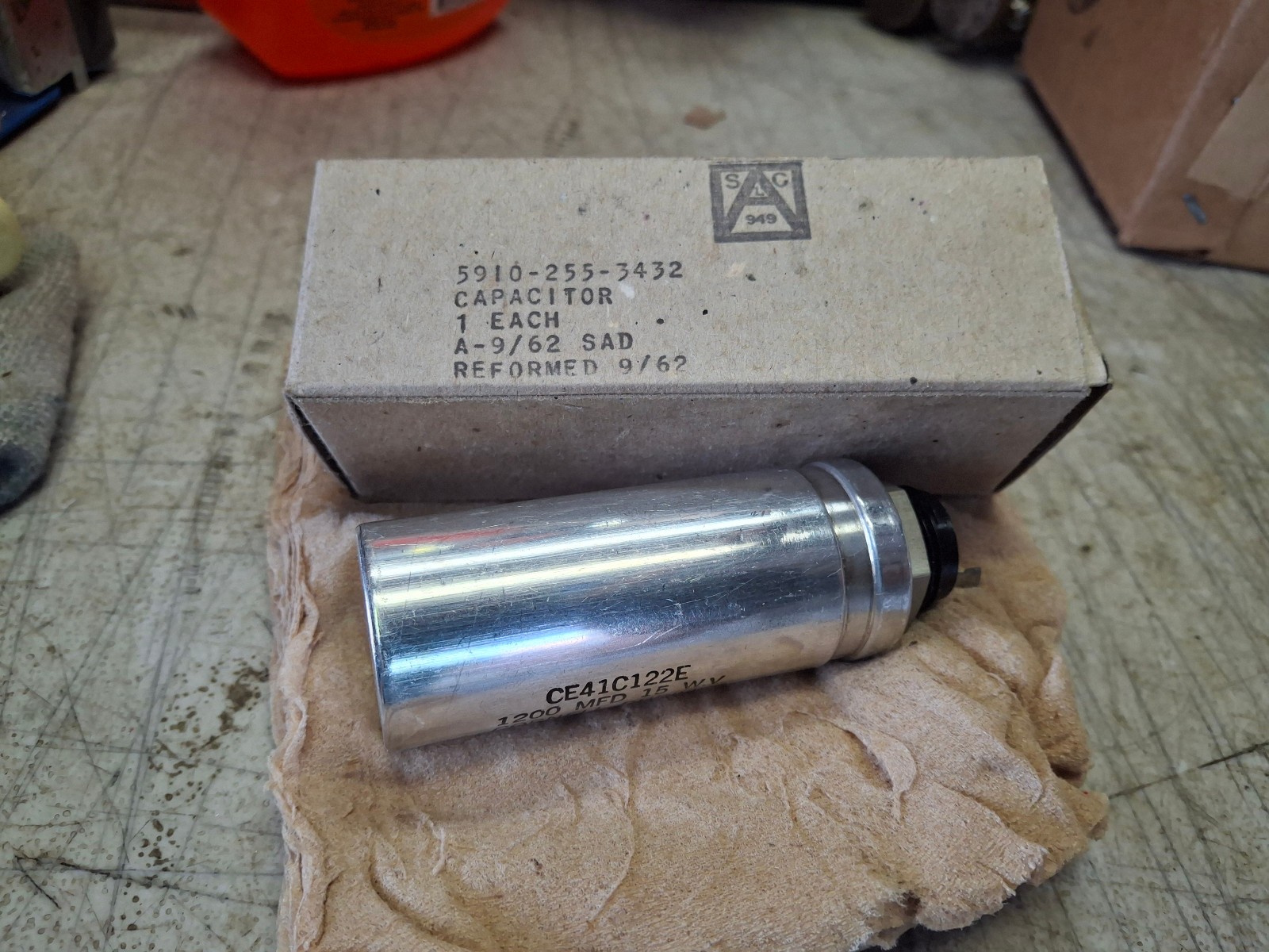 Vintage Cornell-Dubilier Electrolytic Can Capacitor CE41C122E 1200 MFD 15 W.V.