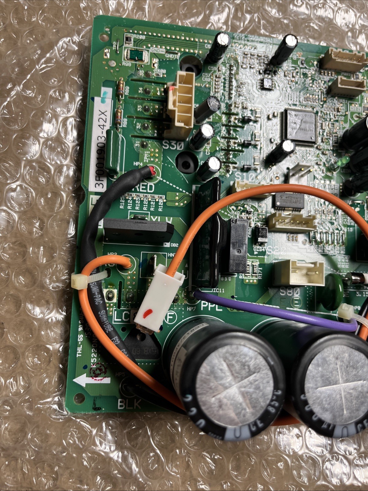 DAIKIN Printed Circuit 1673742 3F001903-42 FY21Q4REMOVAL Made In Thailand ￼