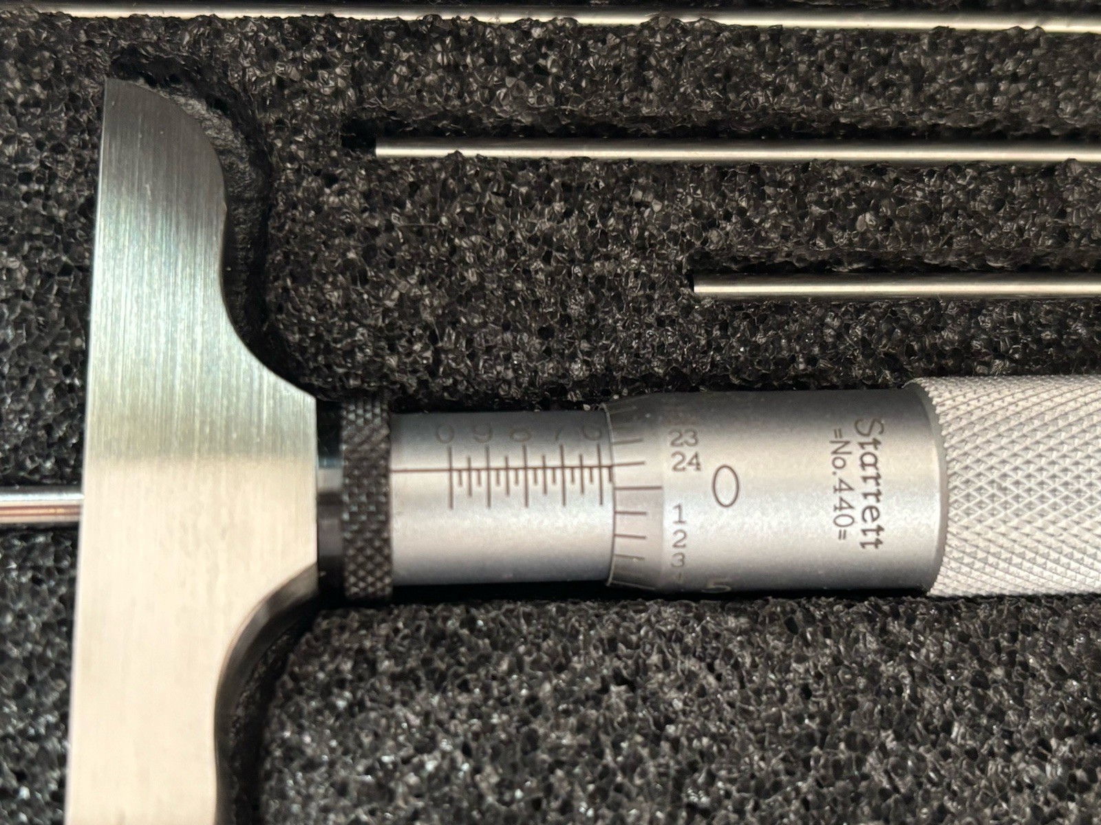 Starrett Depth Micrometer No 440 With Measuring Rods.