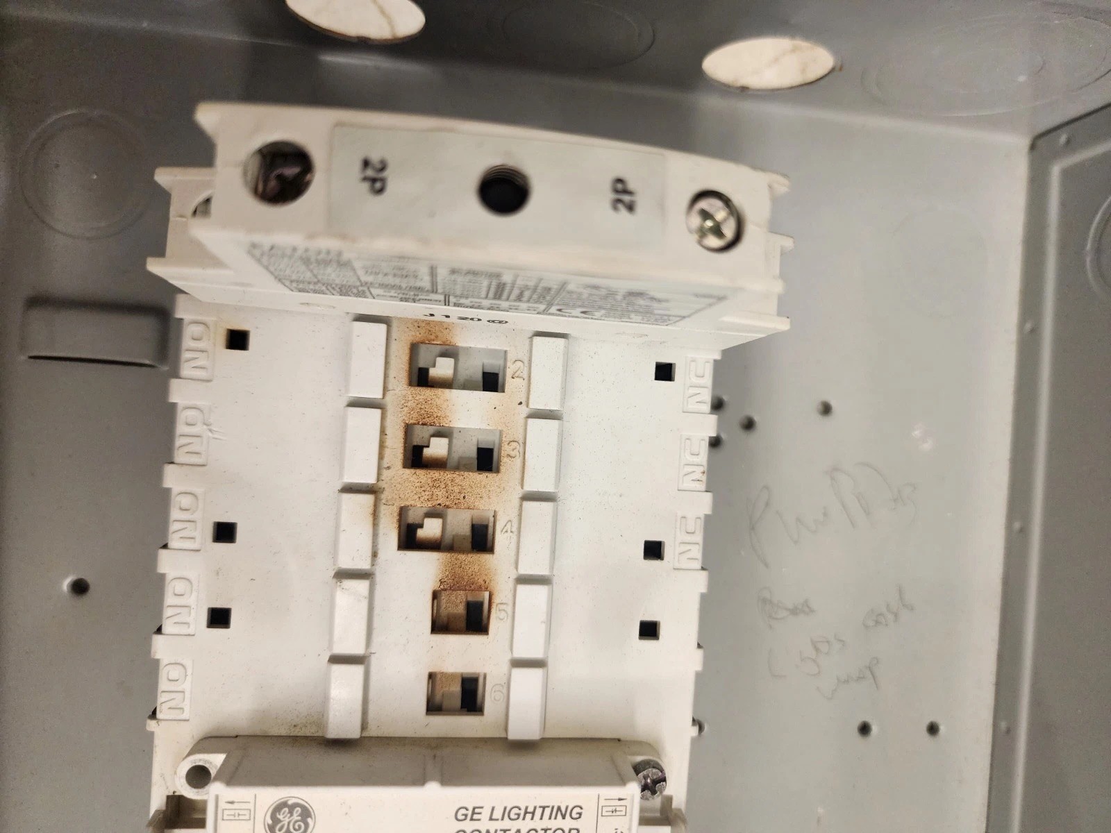GE Electrically Held Lighting Contactor CR460B.