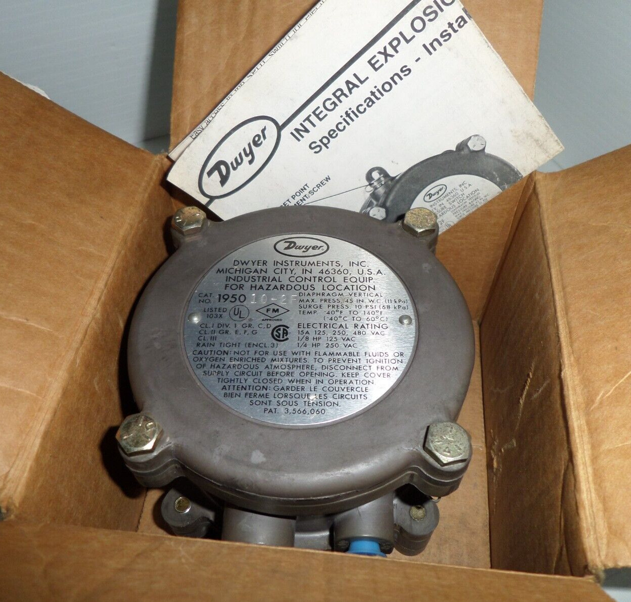 ⭐NEW IN BOX⭐ DWYER 1950-10-2F EXPLOSION PROOF PRESSURE SWITCH Shipped from USA⭐