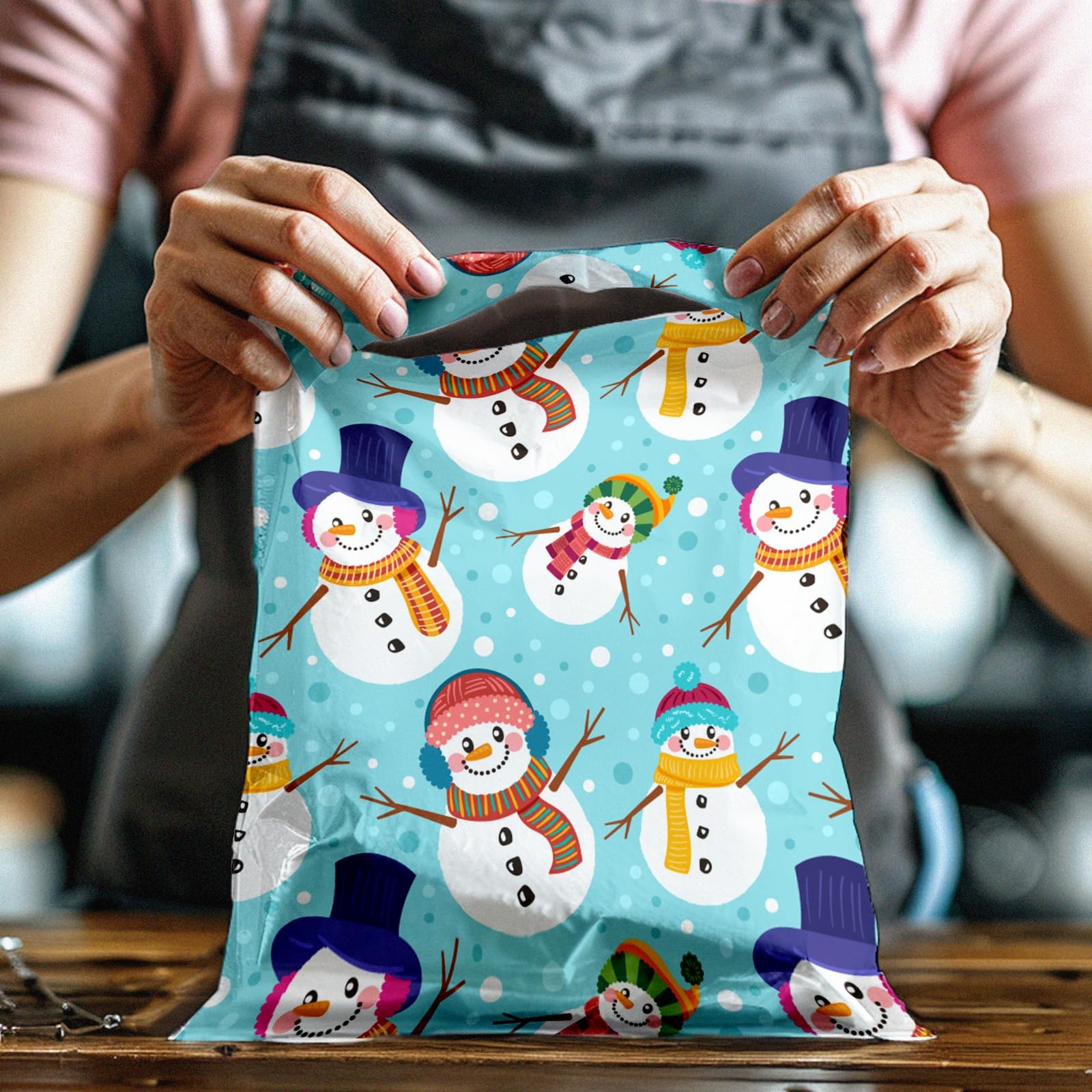 10×13 (100) Snowman Winter Designer Poly Mailers Self Sealing Waterproof Tamp…