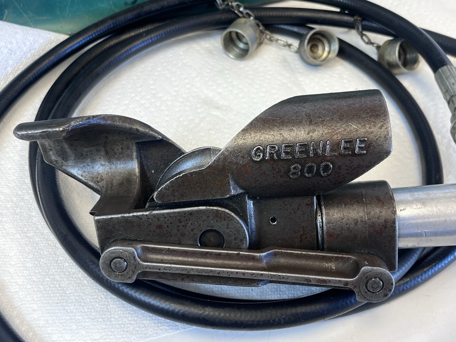 GREENLEE 800 HYDRAULIC CABLE BENDER WITH GREENLEE 1725 HYDRAULIC FOOT PUMP