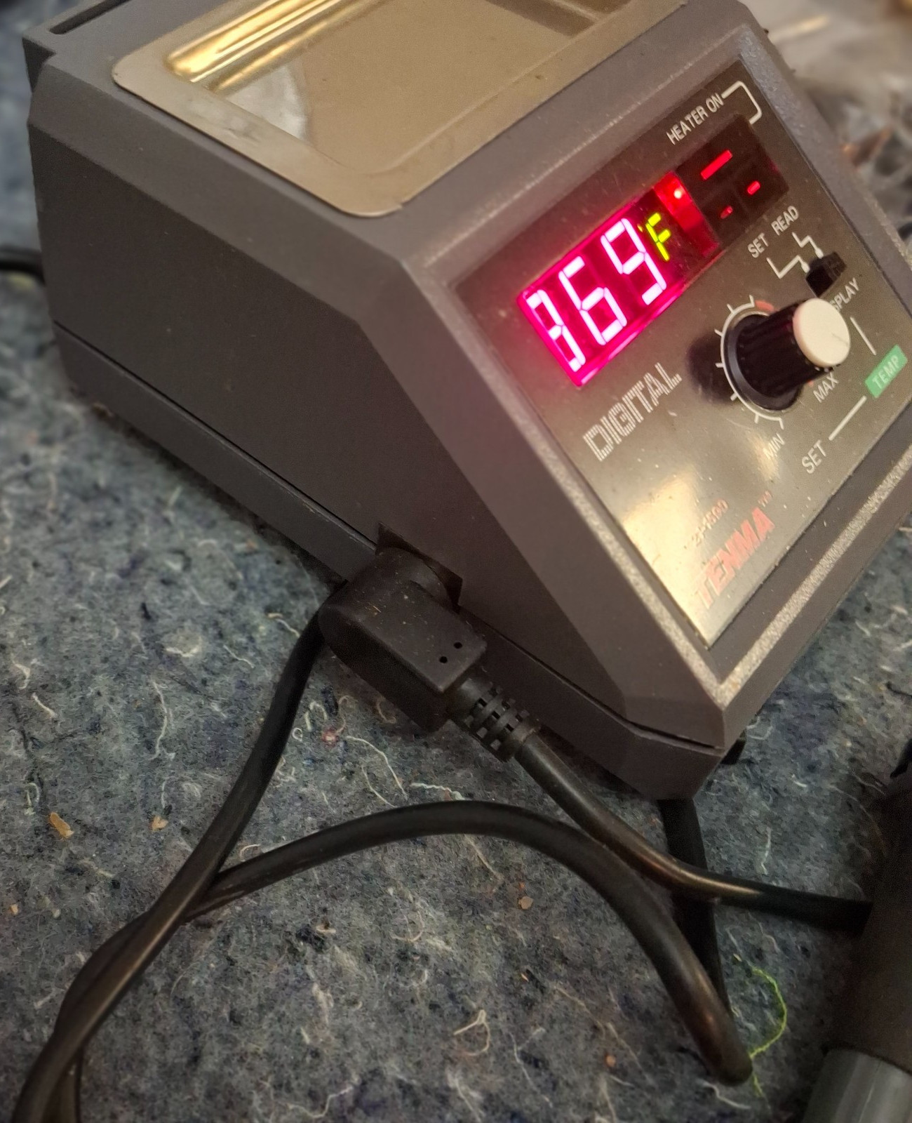 Tenma Temperature Controlled Soldering Station 21-1590 Digital / Extra Tips