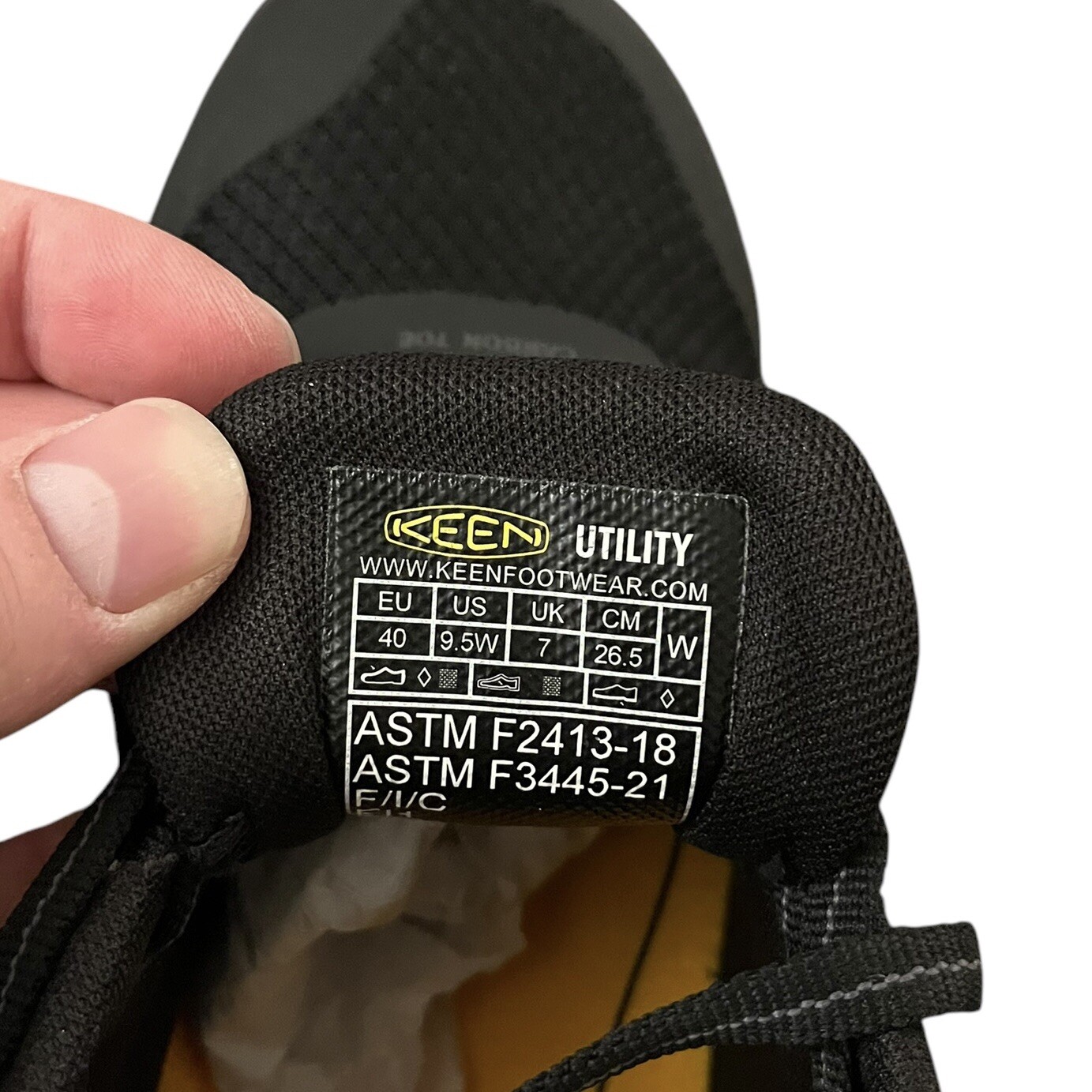 Keen Utility Footwear Womens 9.5 W Black Tempe Carbon Toe Shoes – New In Box