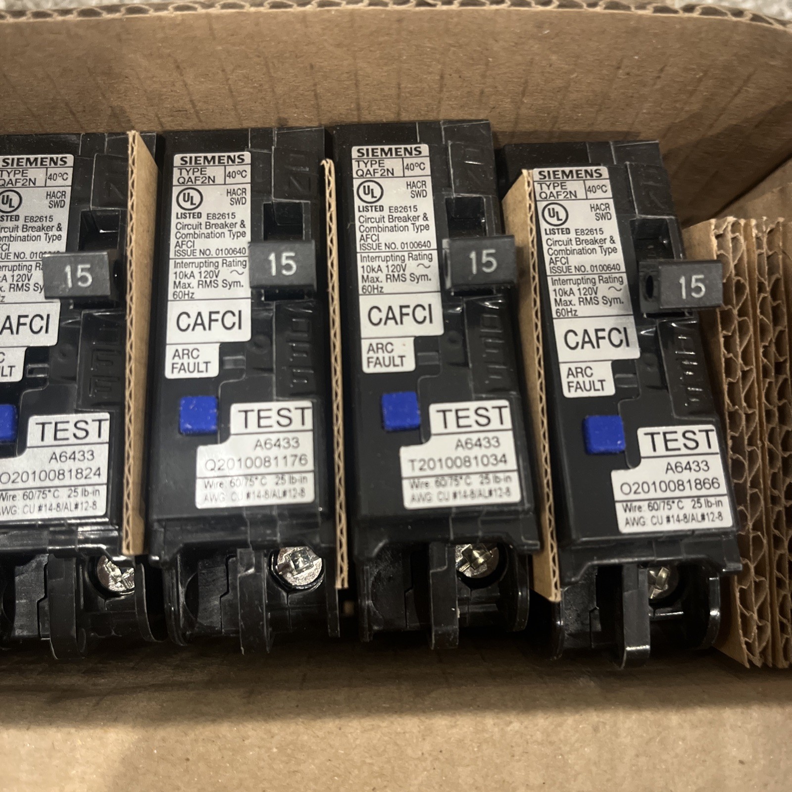 NEW LOT OF 10 SIEMENS QA115AFCN ARC FAULT CIRCUIT BREAKER TYPE CAFCI 15 AMP AFCI