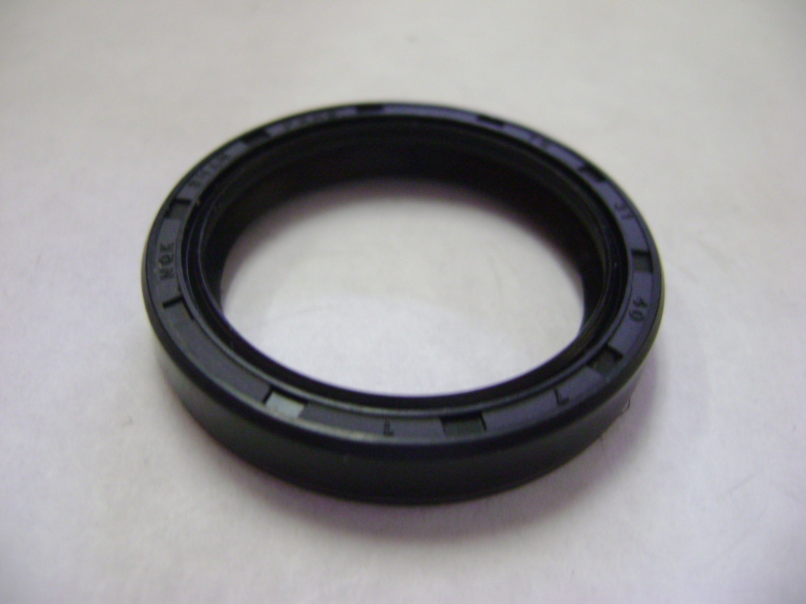 NEW TC 31X40X7 DOUBLE LIPS METRIC OIL / DUST SEAL 31mm X 40mm X 7mm