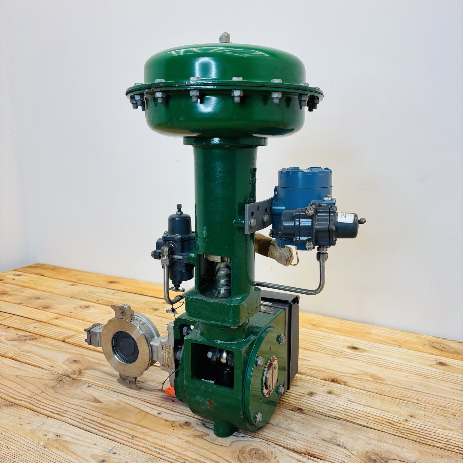 Fisher 8580 3″ CL150-300 High Performance Butterfly Valve w/ 1052 Actuator – New