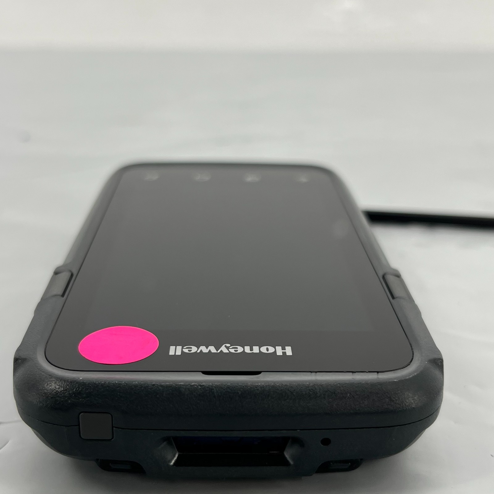 Honeywell Dolphin CT60 HD LCD 4GB RAM 32GB SSD Handheld PC CT60-L-1N-BSC210F
