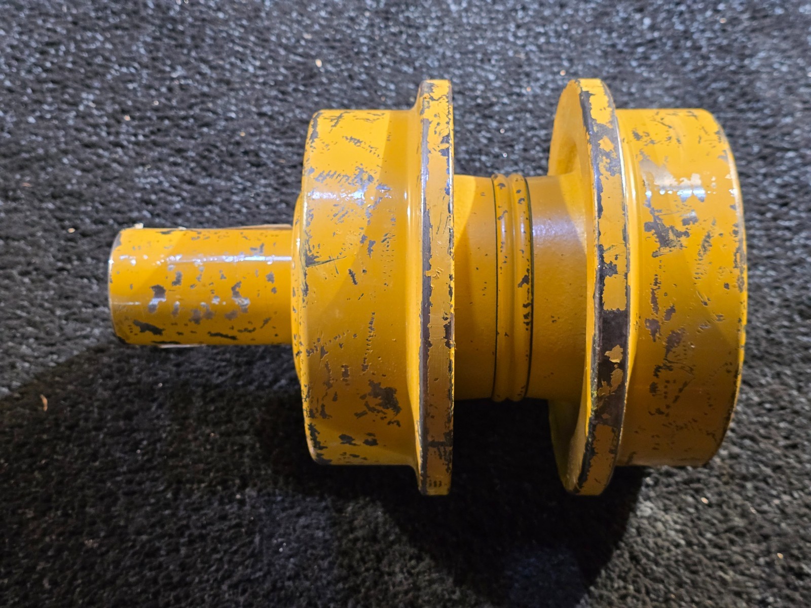 Astrak DCR203/830/00-J Undercarriage Carrier Roller for Komatsu Excavator