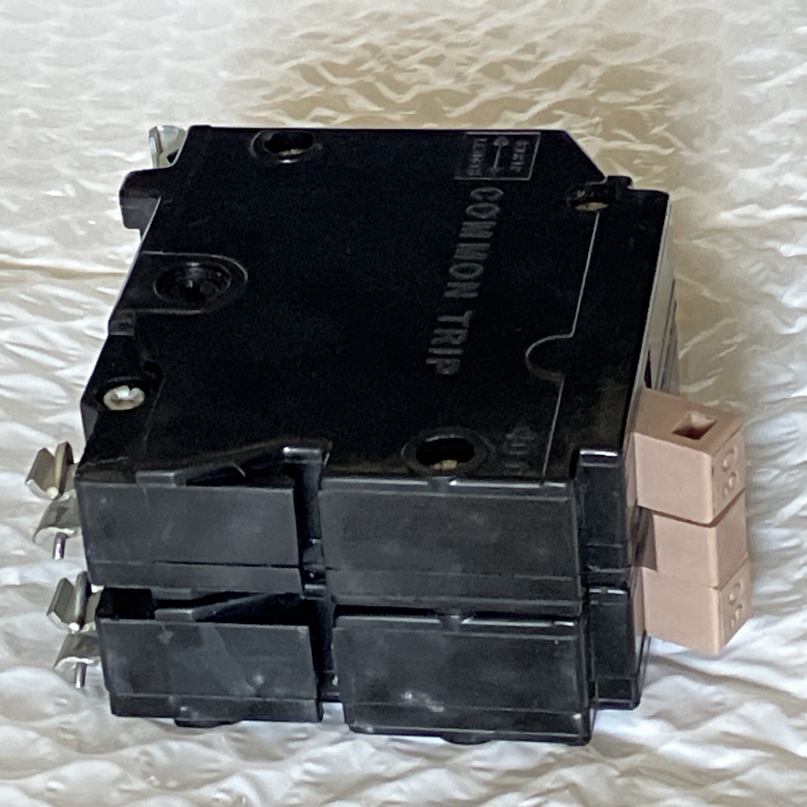 Eaton Cutler Hammer 30Amp 2 Pole Circuit Breaker CH230 METAL FOOT (Half Notch)