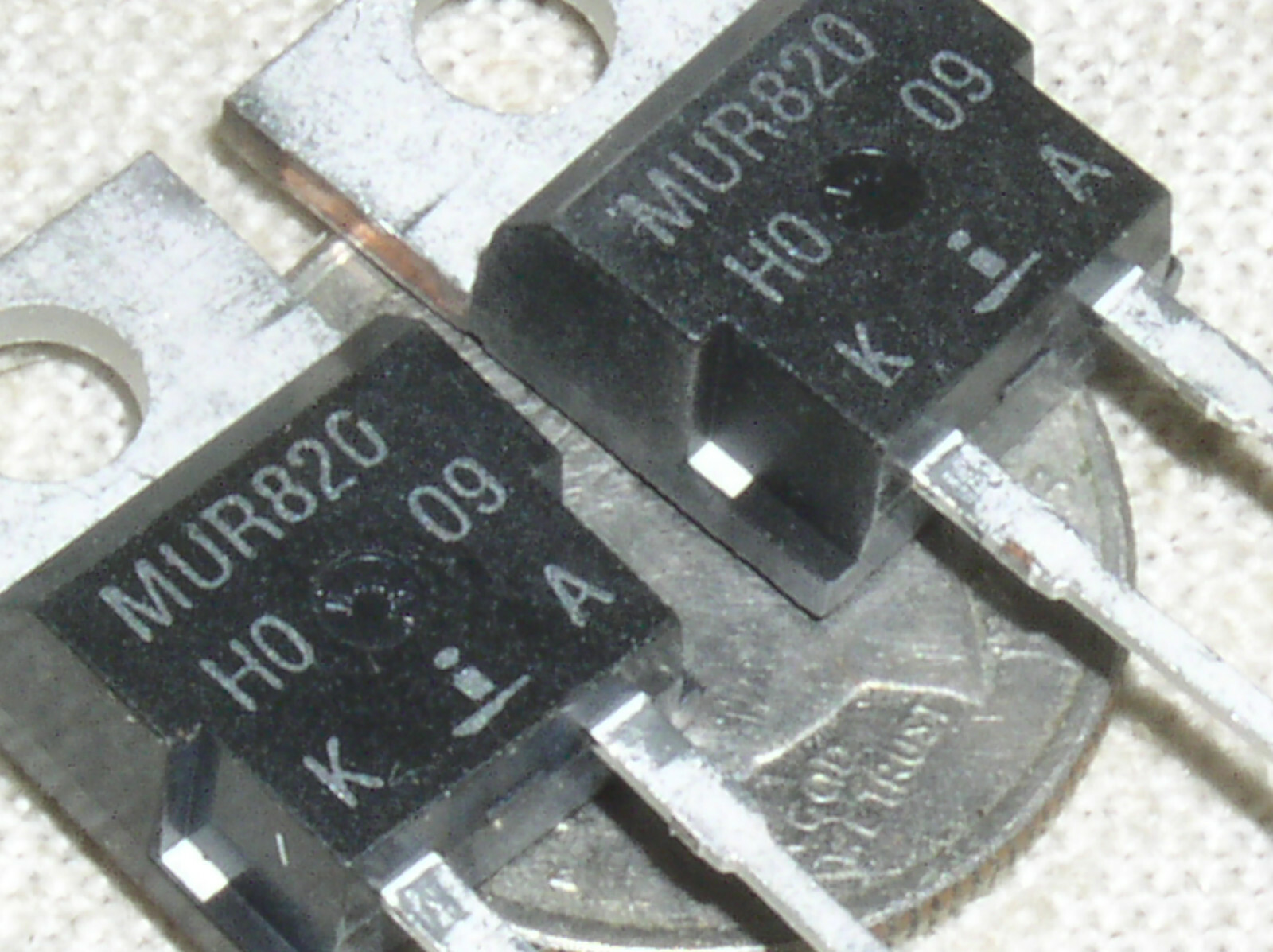2 NOS MUR820 ULTRA FAST 35NS RECTIFIER DIODE 8A 8 A AMP 200V 200 V TO-220-2 USA