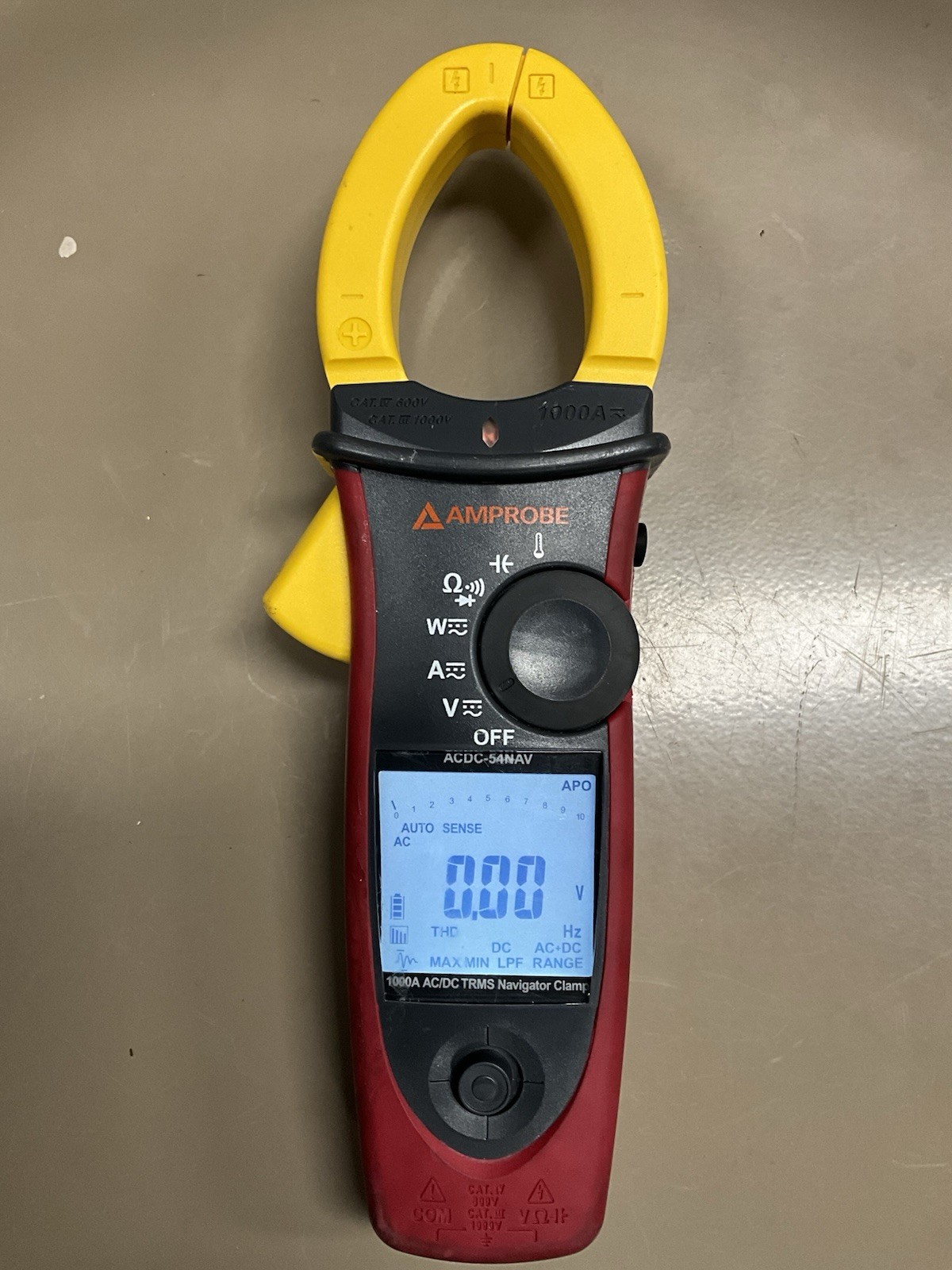 AMPROBE AC/DC-54NAV 1000A AC/DC TRMS NAVIGATOR CLAMP METER POWERS ON