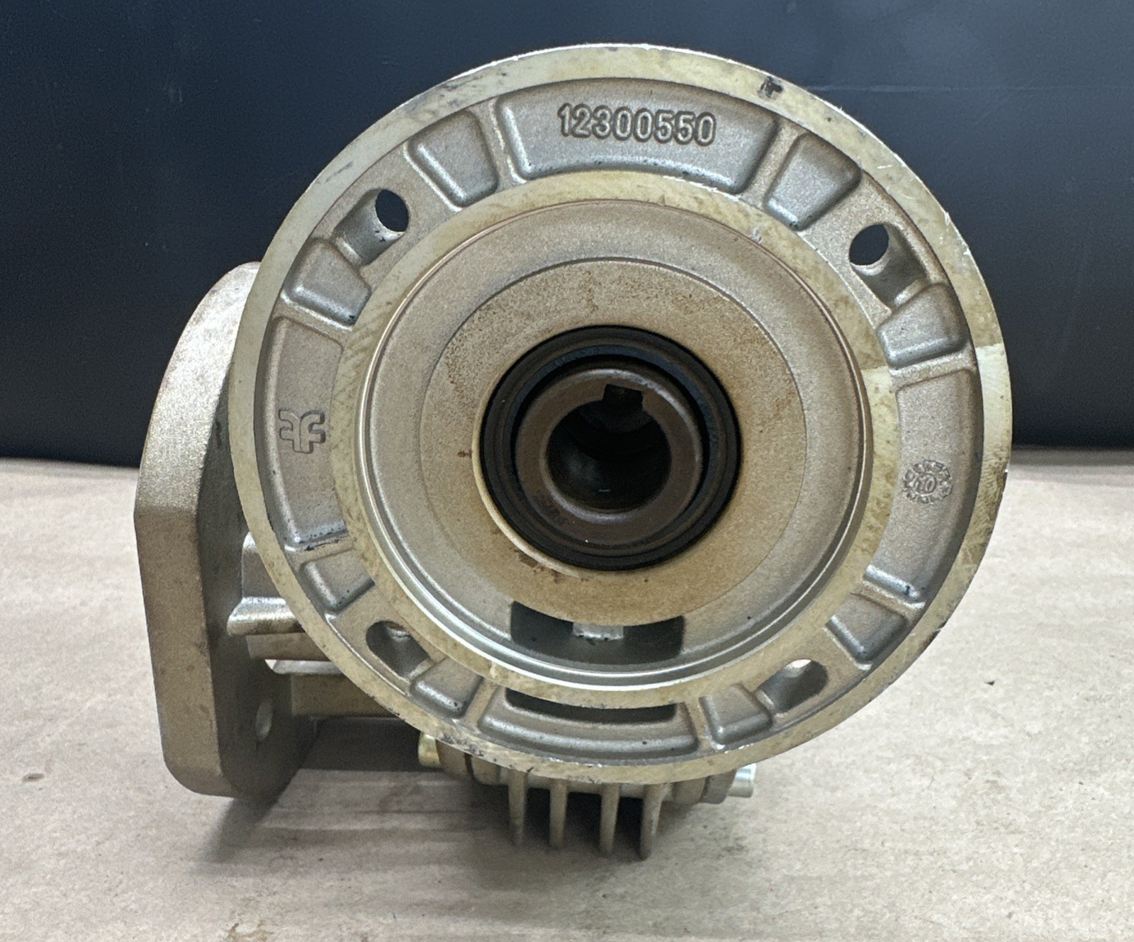 Bonfiglioli VF 49 F2 P80 B14 / B3 28:1 Right Angle Speed Reducer 200670218 🇺🇸