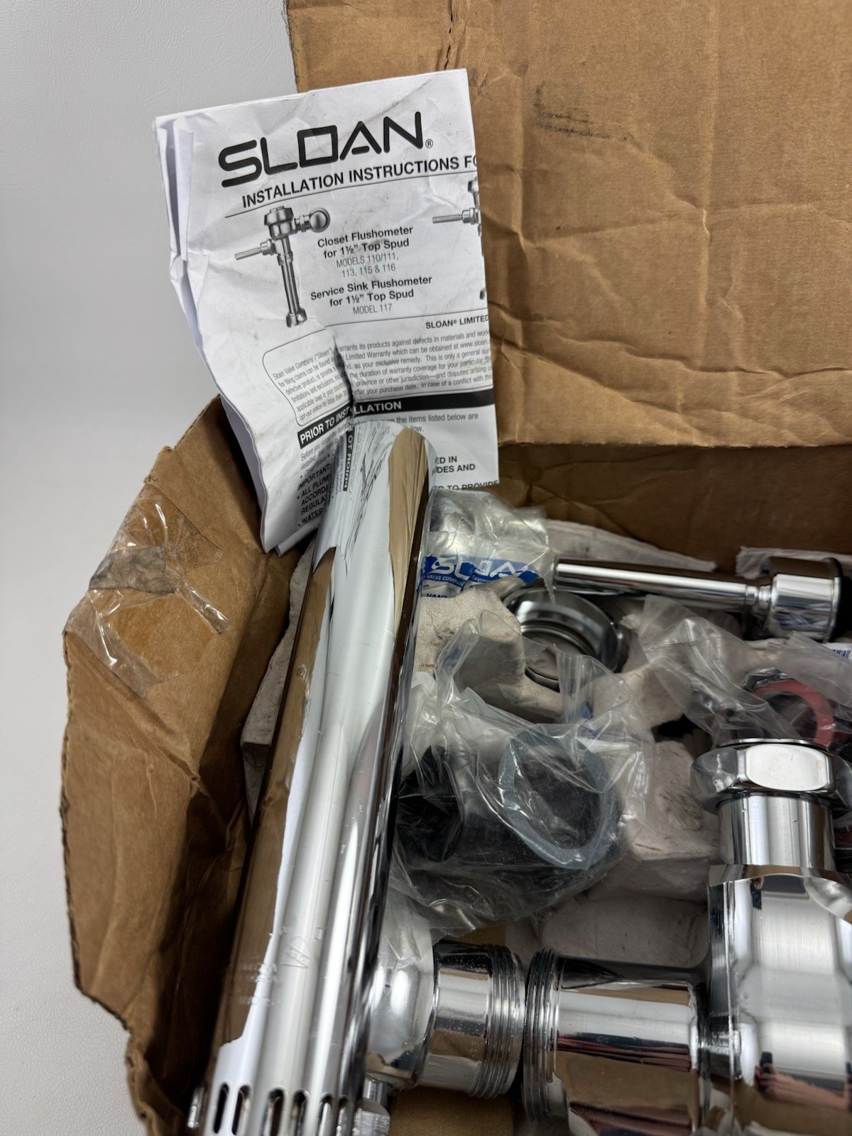 SLOAN Royal 111-1.28 Flushometer 1.28 GPF Exposed Manual Flush 3910168