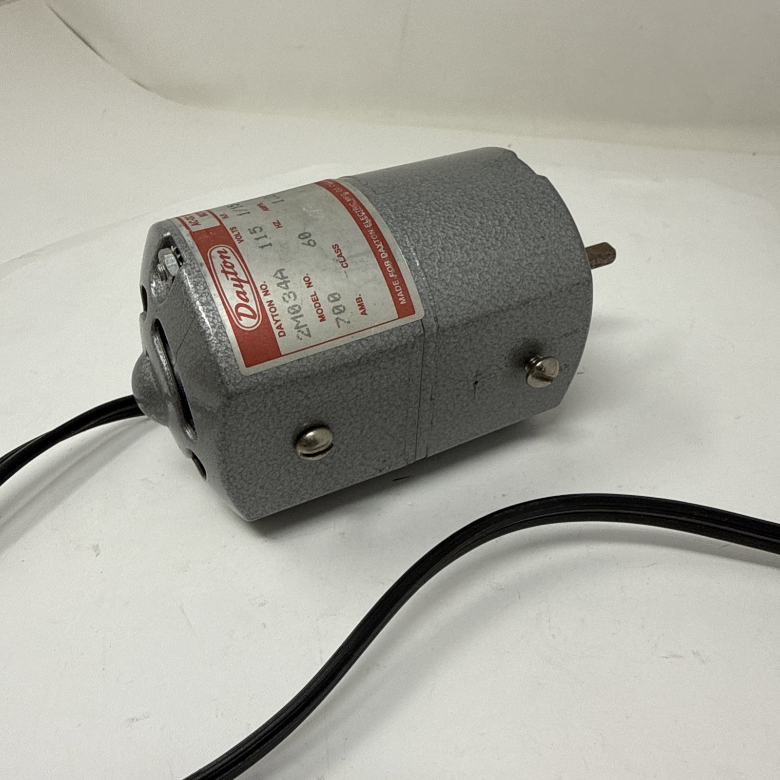 DAYTON AC-DC SERIES MOTOR 2M034A 1/15HP 5000RPM 115v 60 HZ