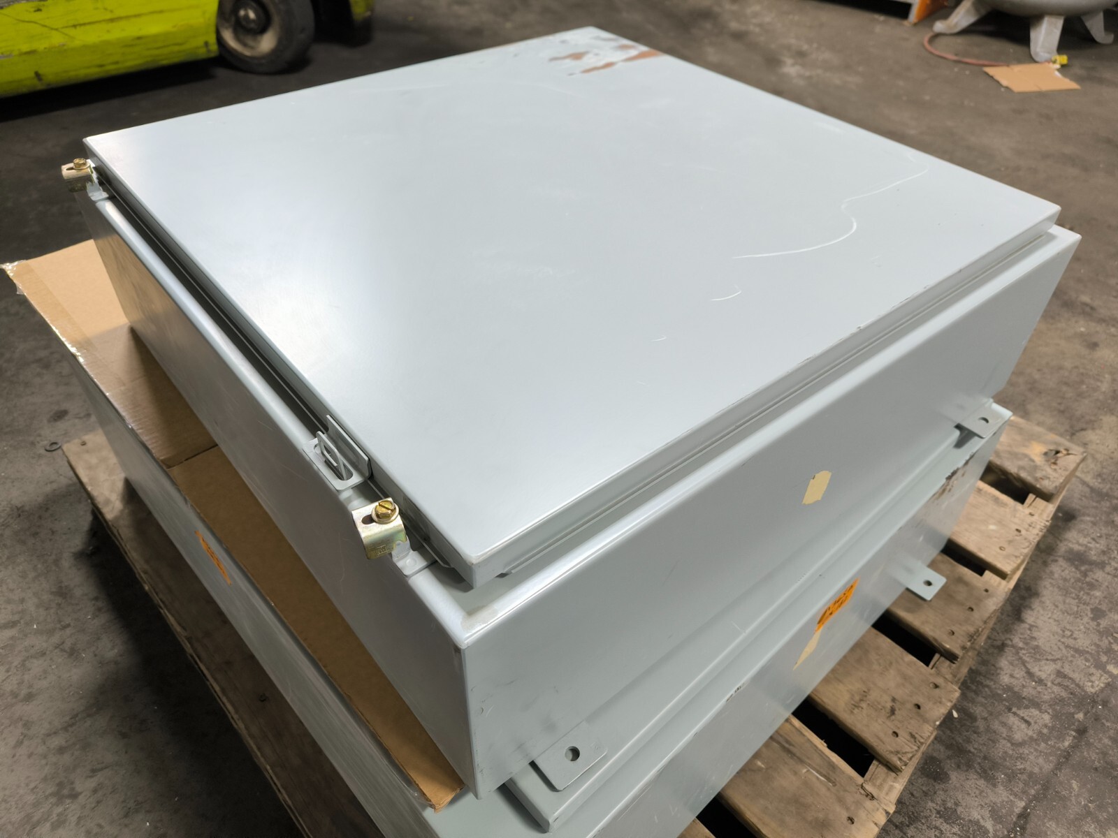 Hoffman A303008LP Industrial Control Panel Enclosure Type 12 13 Rainproof 30″