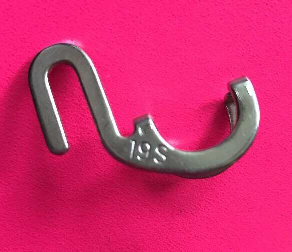 19S SINGER FINGER NEEDLE GUARD FOR INDUSTRIAL SEWING MACHINE New Old Stock