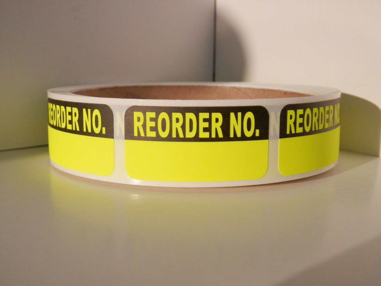 REORDER NO. .75″x1.5″ Sticker Label fluorescent chartreuse 250/rl
