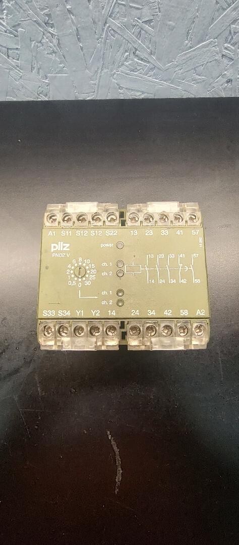 PILZ 474790 PNOZ V30s 24VDC SAFETY RELAY