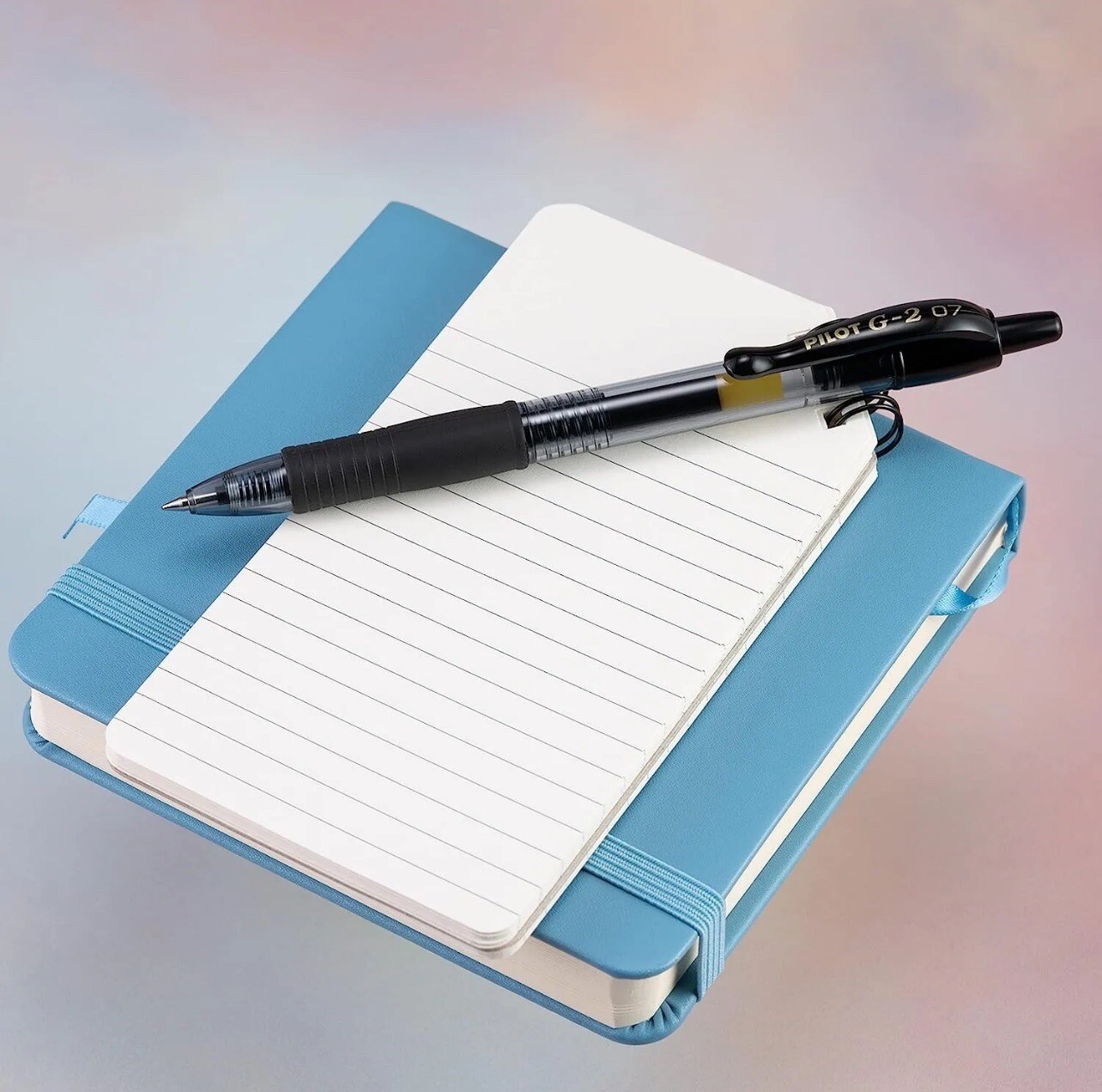 Pilot pens G2 0.7mm Retractable Gel Pens, 12 Pack of Fine Ink Pens (black)