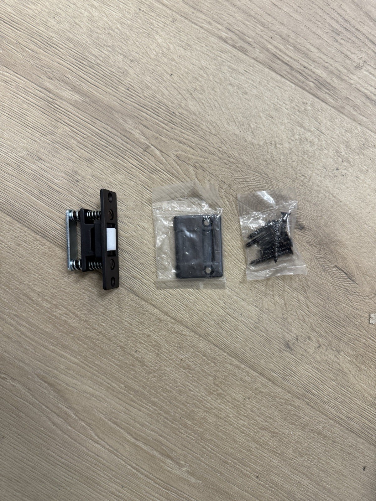 10Pcs – IVES RL.104 RL30 US10B Roller Latch Black
