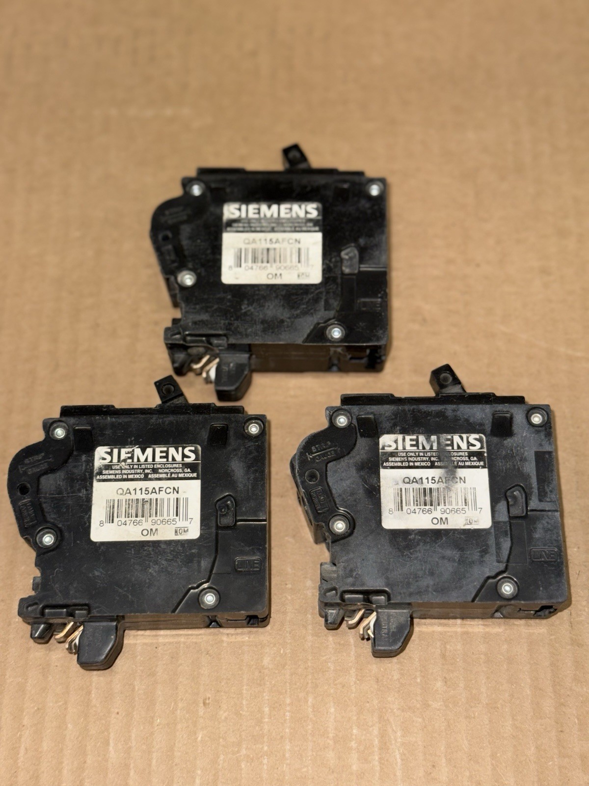 Siemens QA115AFCN 15A 1-Pole Plug-On Neutral Circuit Breaker Lot Of 3 *USED*
