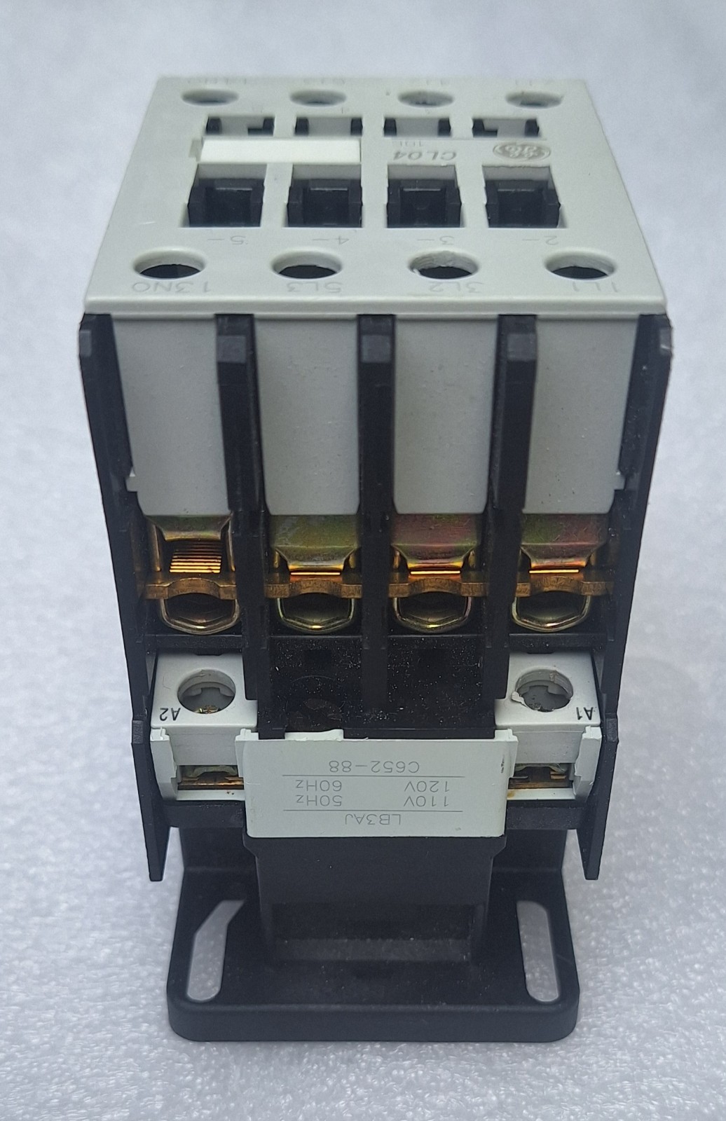 GE CL00A310TJ Miniature IEC Contactor 10A 3-Pole 110/120V AC Coil Aux