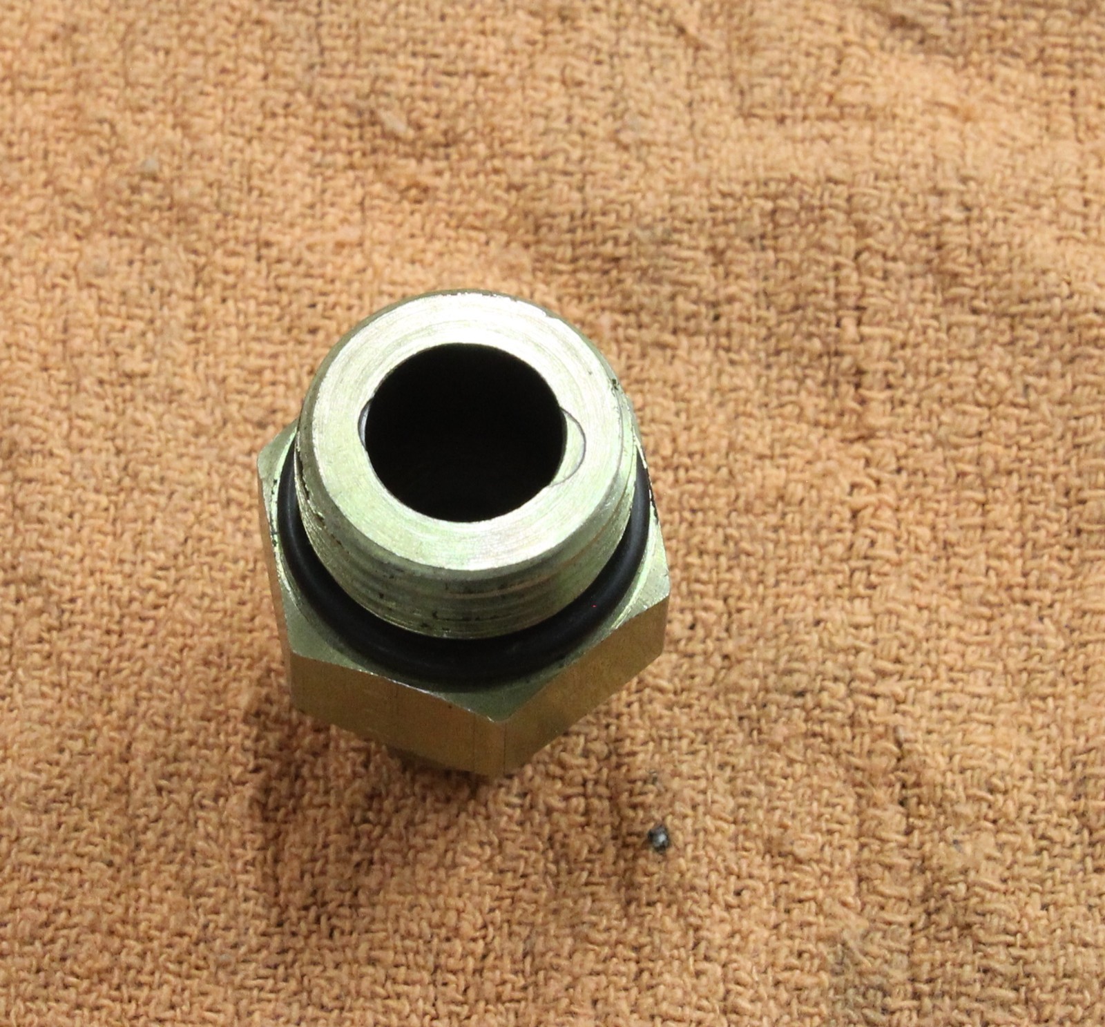 6400-08-10 1/2 inch Male JIC x 5/8 inch Male O-Ring Boss Adapter coupling