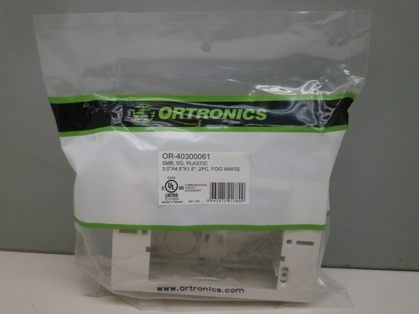 Ortronics OR-40300061 Low Profile Surface Mount Wall Box 3″ x 4.5″ x 1.5″ Deep