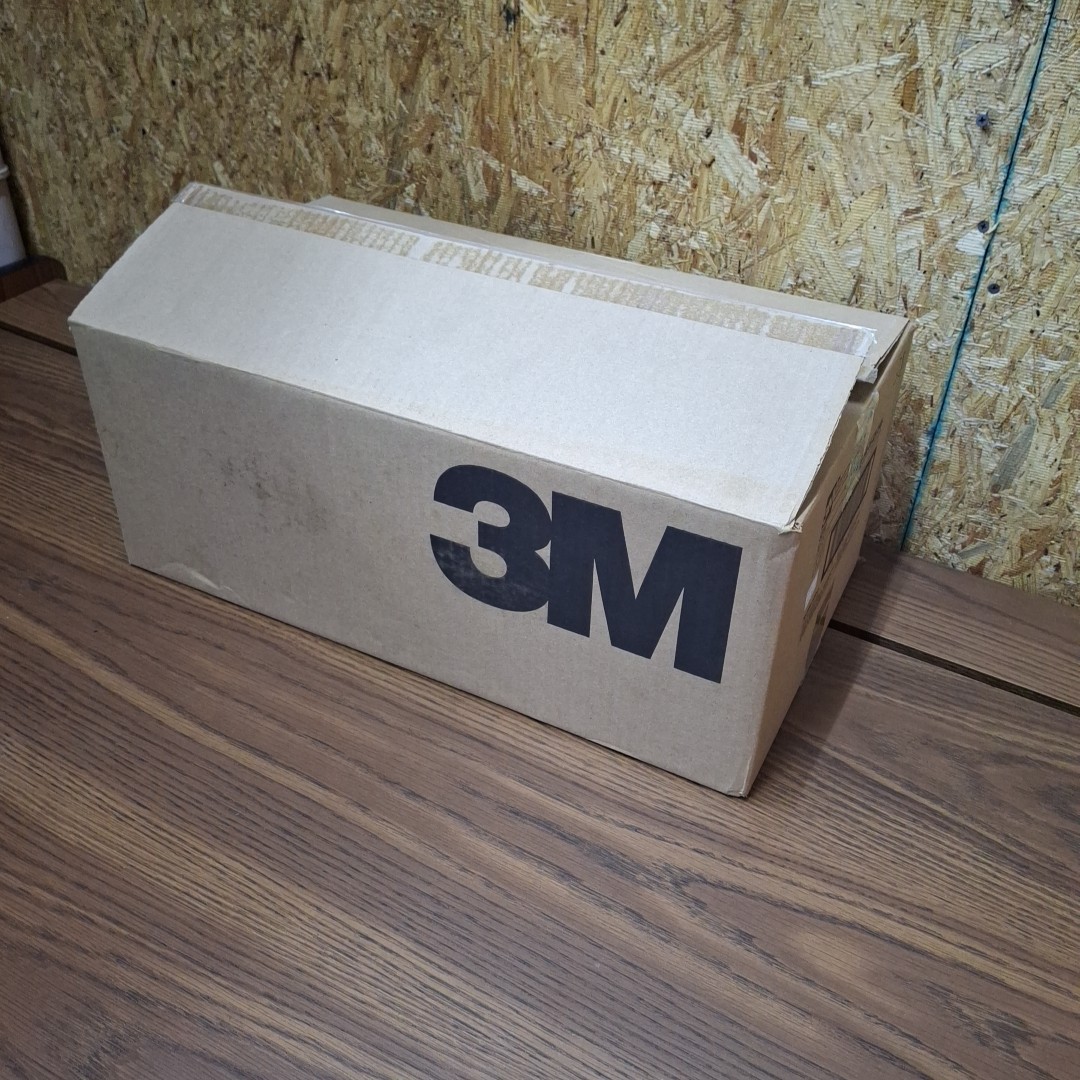 3M 8210 N95 Disposable Respirator Dust Mask | Case of 160 Masks | EXP | New