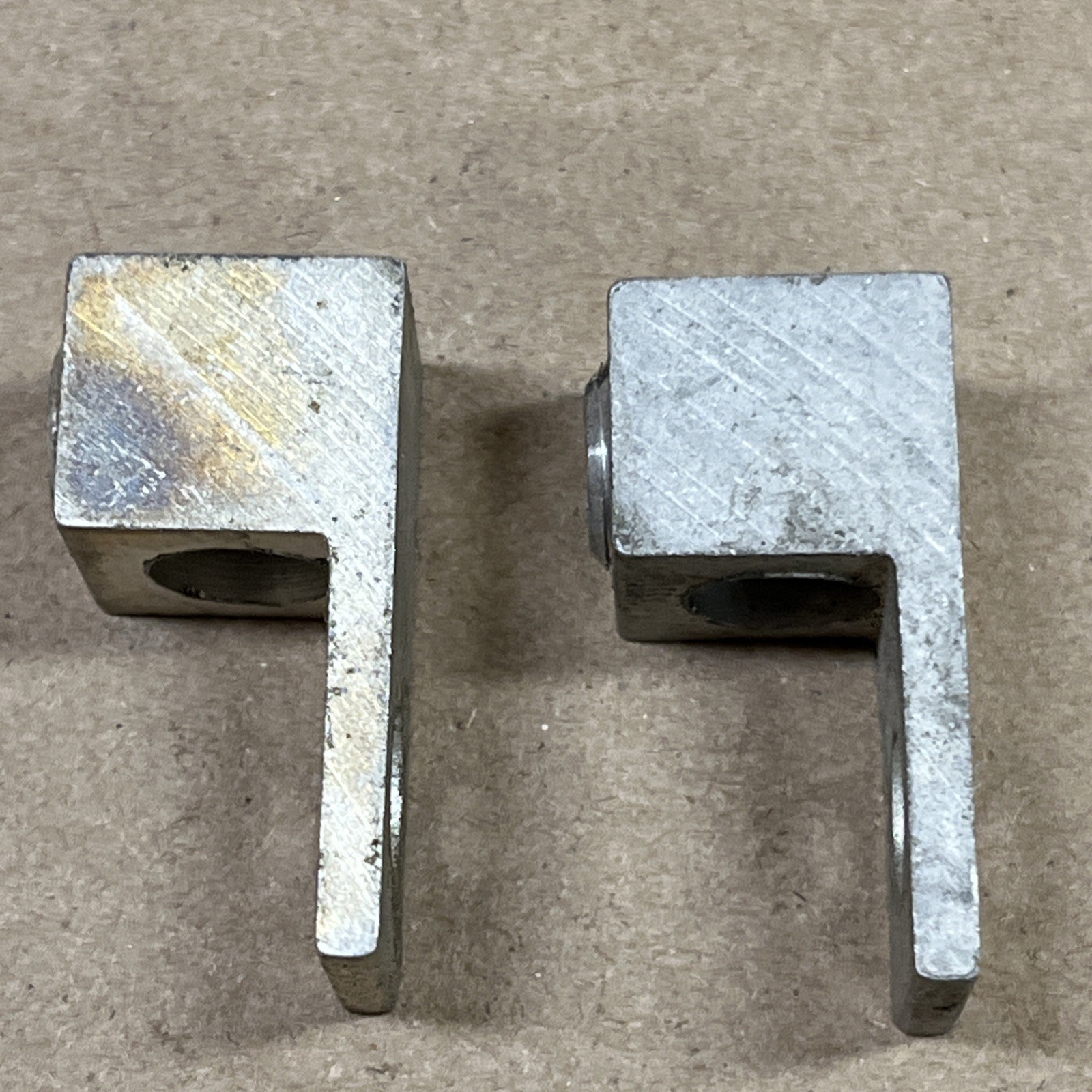 (Lot of 2) SQ-D Ilsco D2710 Mechanical Box Lug 2-14AWG CU9AL, 1/4″ Hole Square D