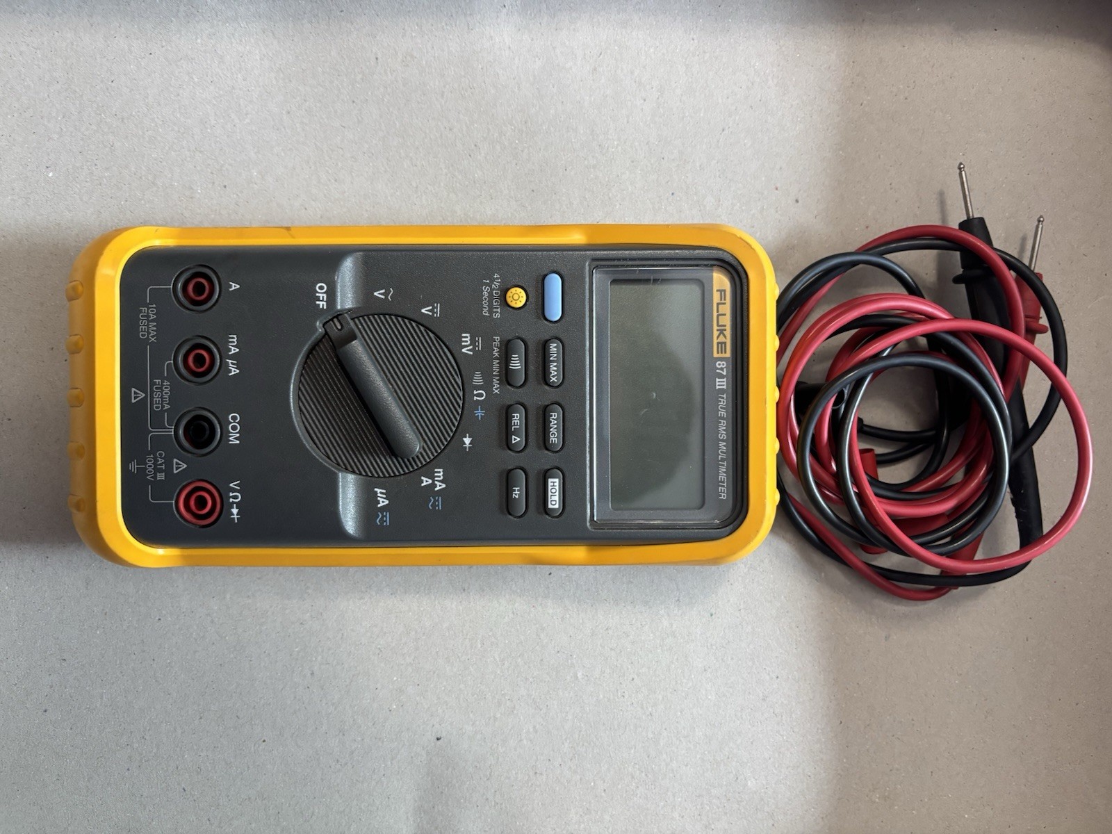 Fluke 87 III True RMS Digital Multimeter CAT III 1000V 10A w/ Test Leads